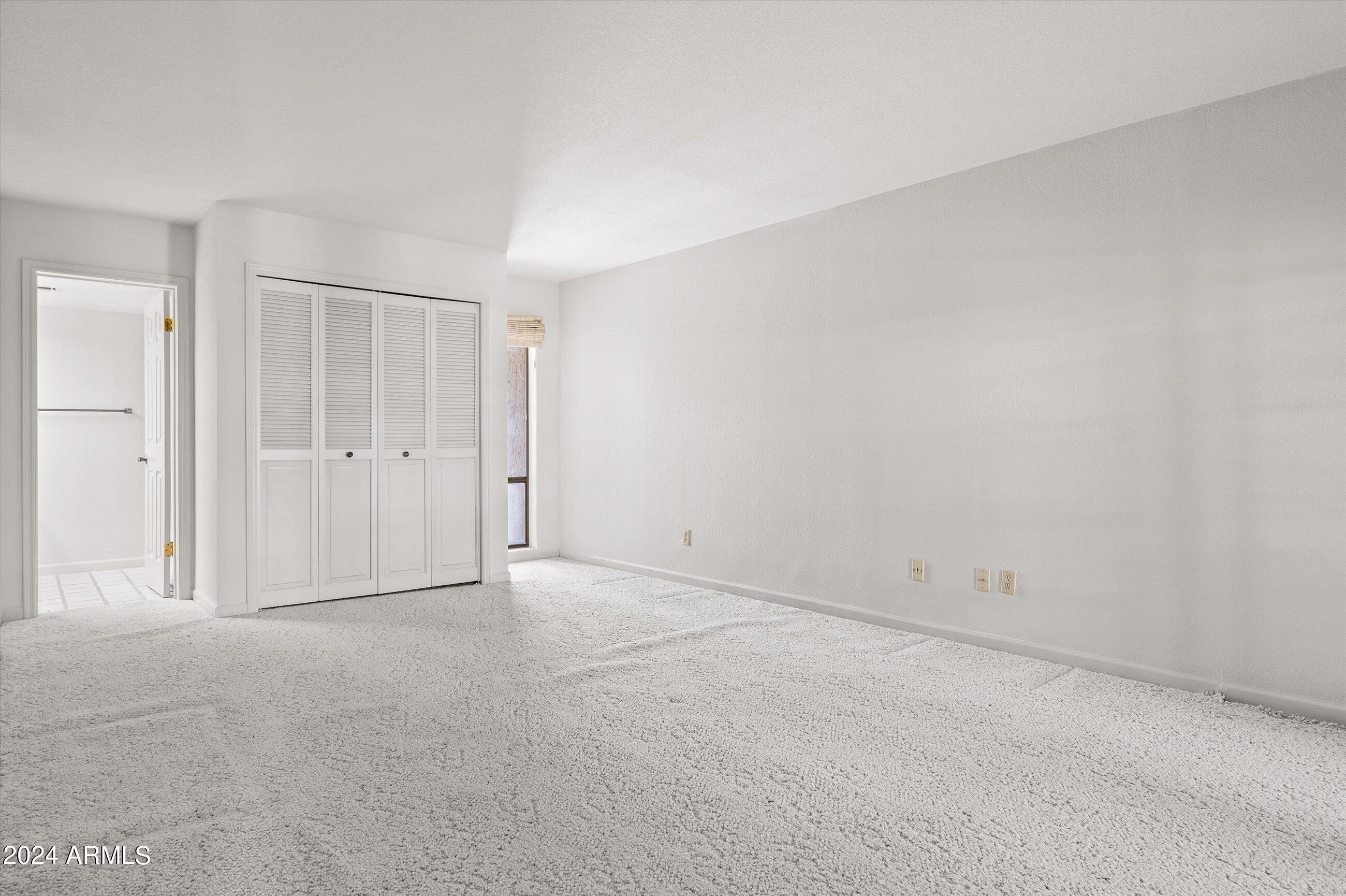 2626 E ARIZONA BILTMORE Circle Unit: 16