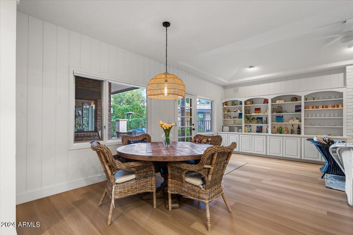 1409 W PORT AU PRINCE Lane