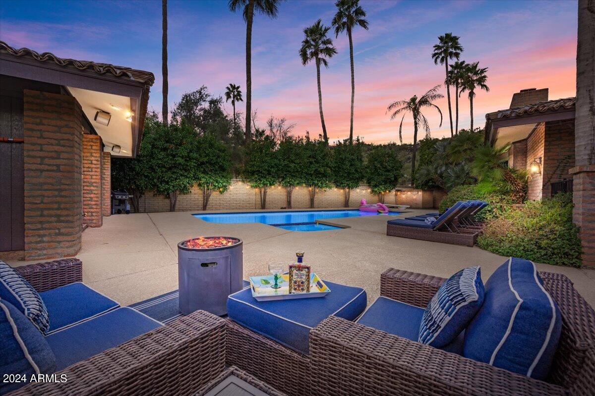 1409 W PORT AU PRINCE Lane