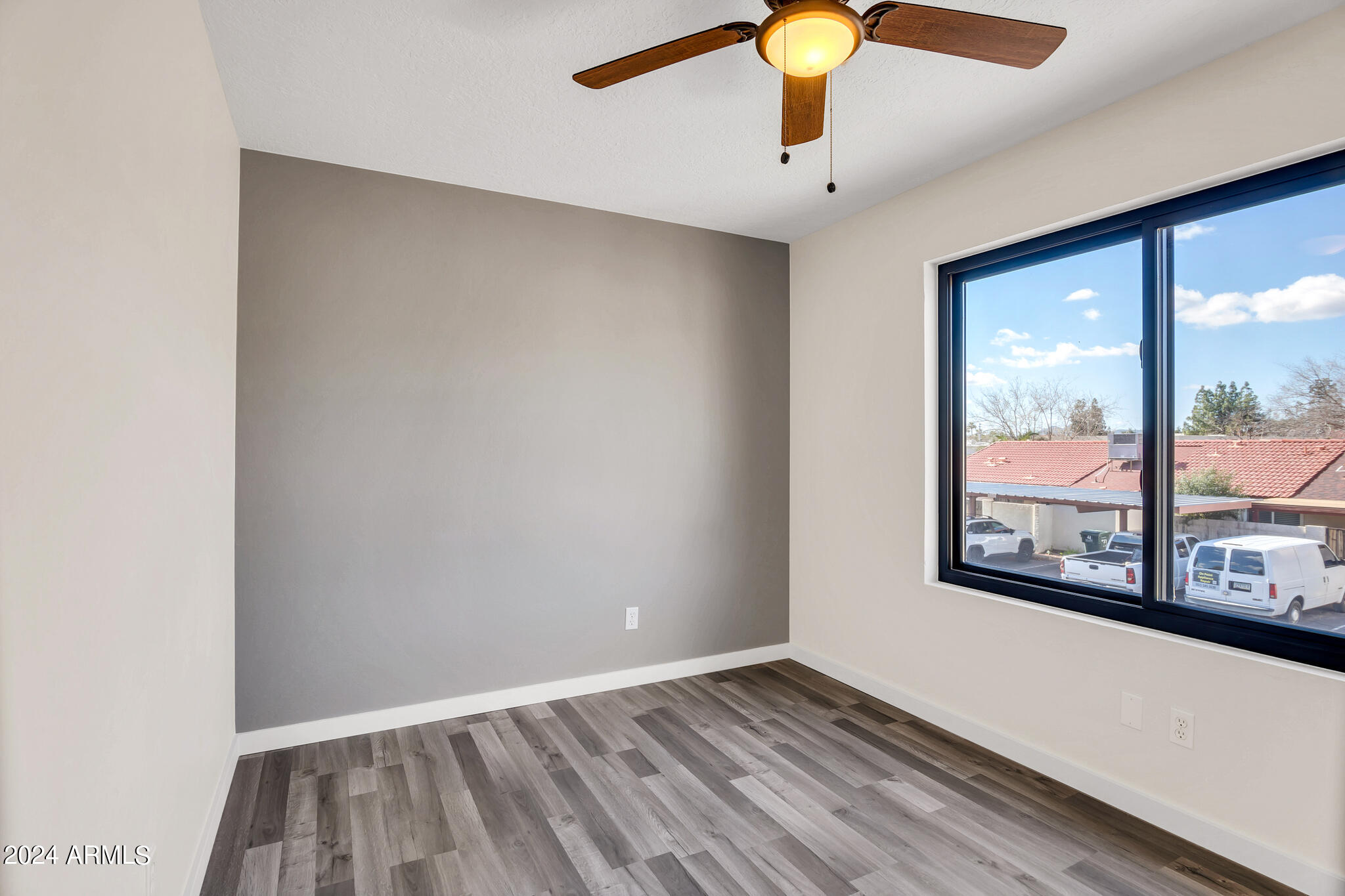 2841 E BECK Lane Unit: 2
