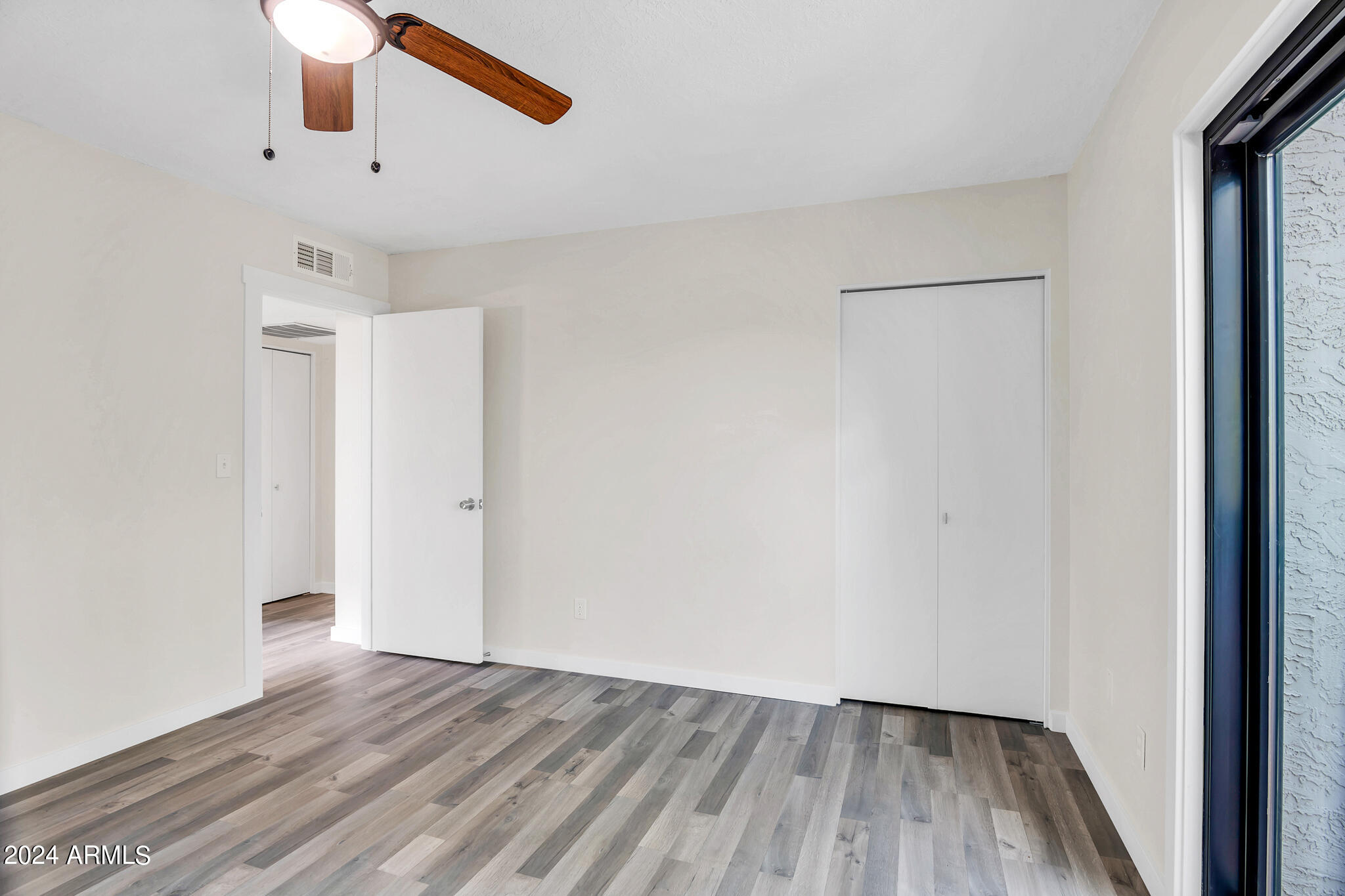 2841 E BECK Lane Unit: 2