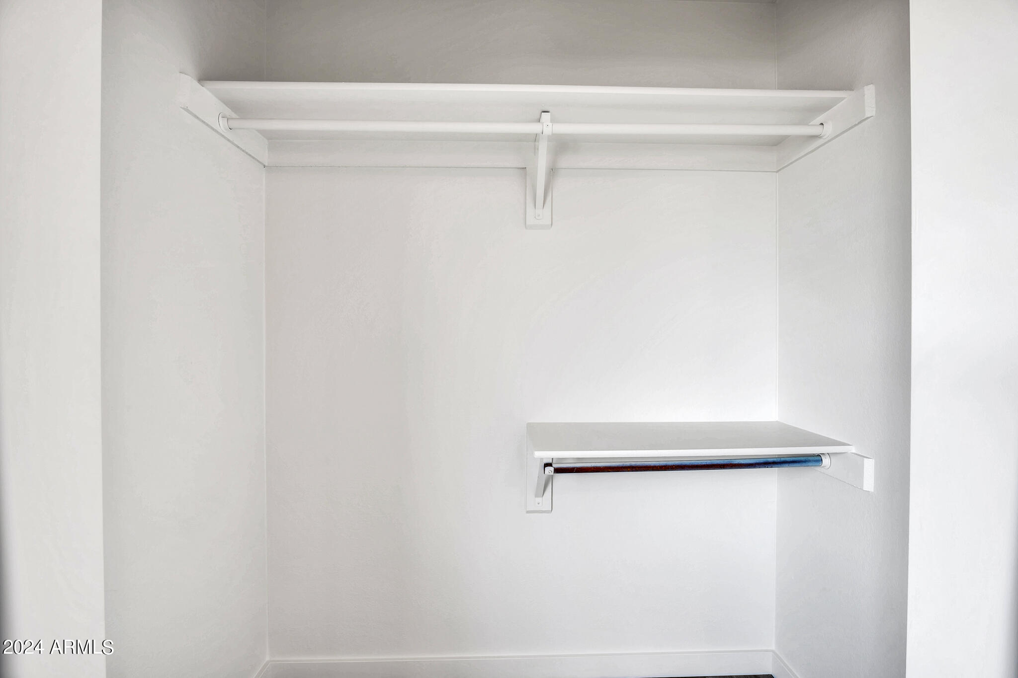 2841 E BECK Lane Unit: 2