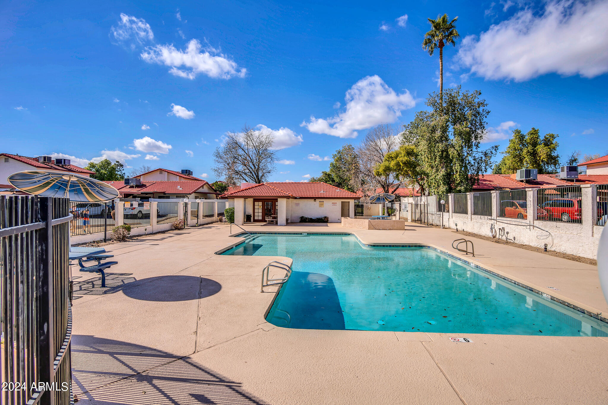 2841 E BECK Lane Unit: 2
