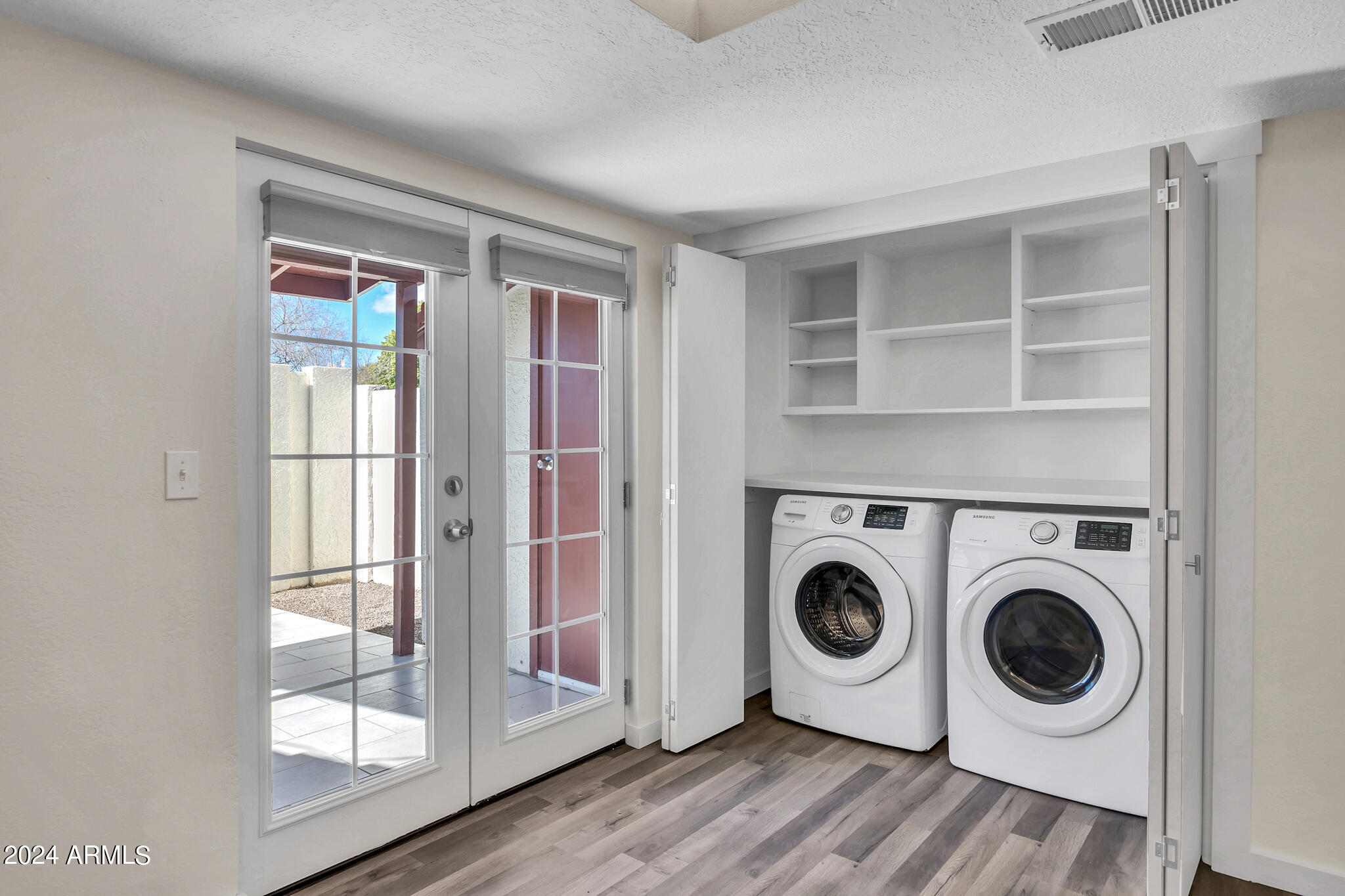 2841 E BECK Lane Unit: 2
