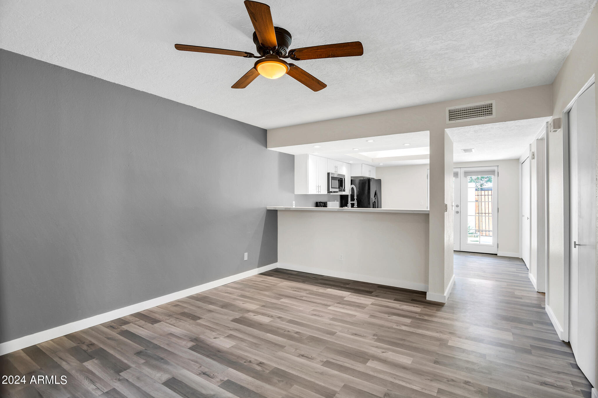 2841 E BECK Lane Unit: 2