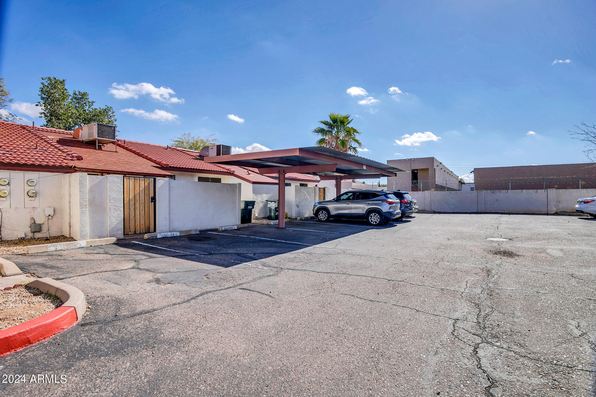 2841 E BECK Lane Unit: 2
