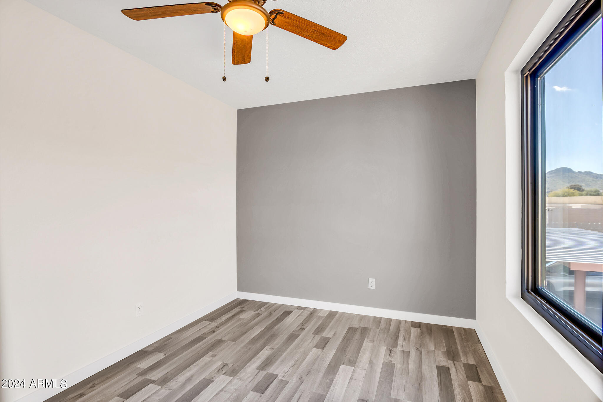 2841 E BECK Lane Unit: 2