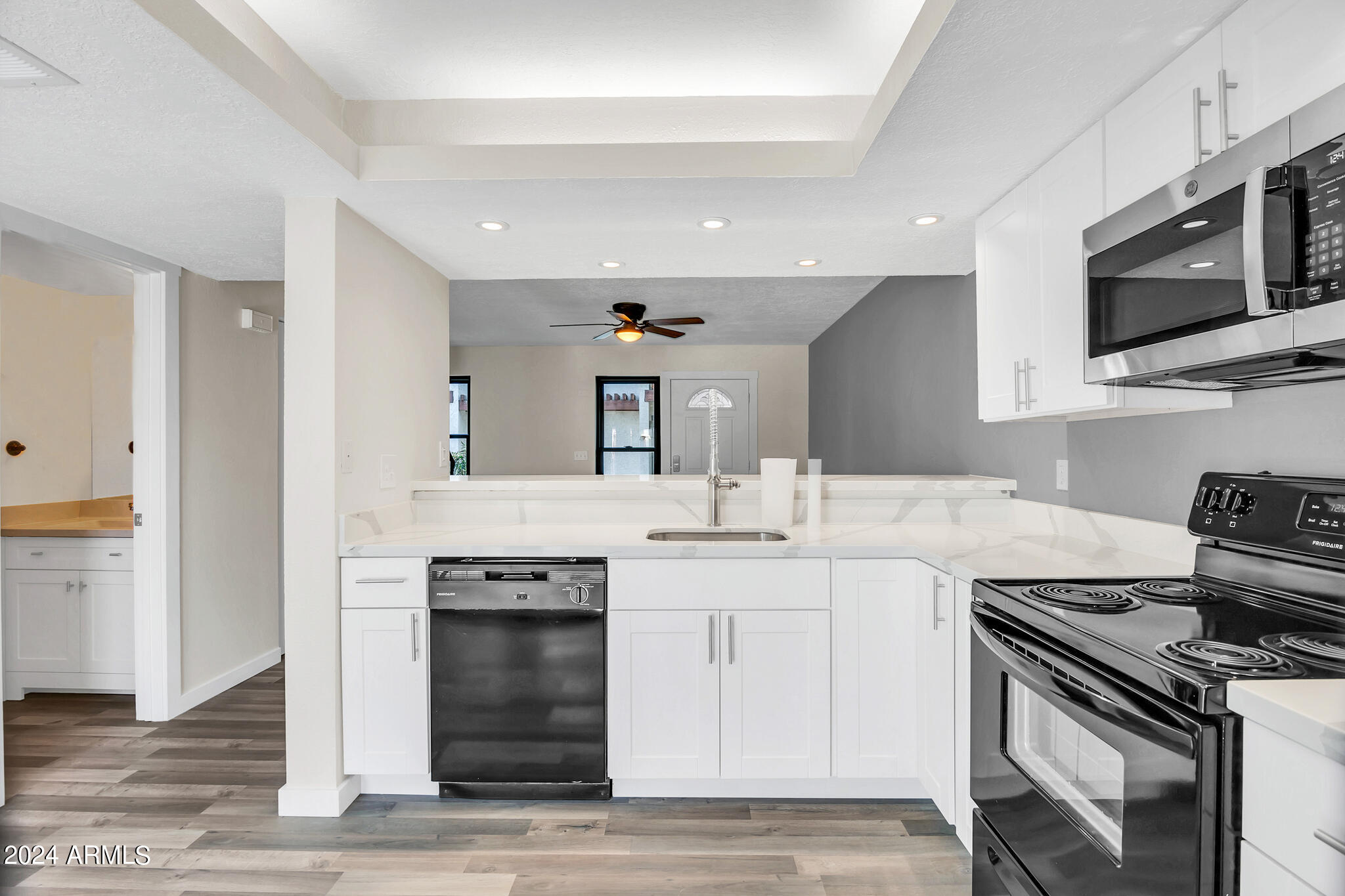 2841 E BECK Lane Unit: 2