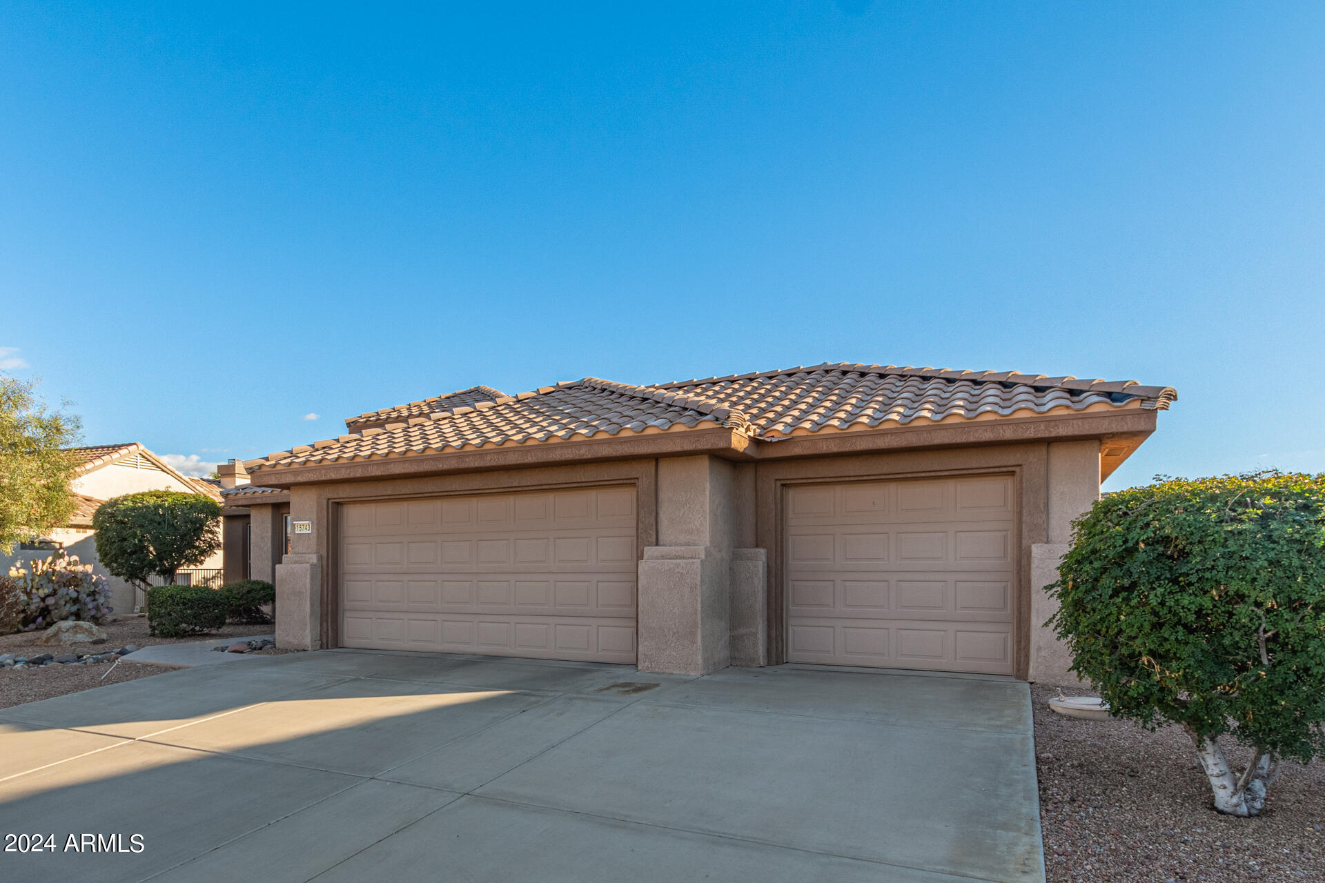 15743 W GOLDENROD Drive