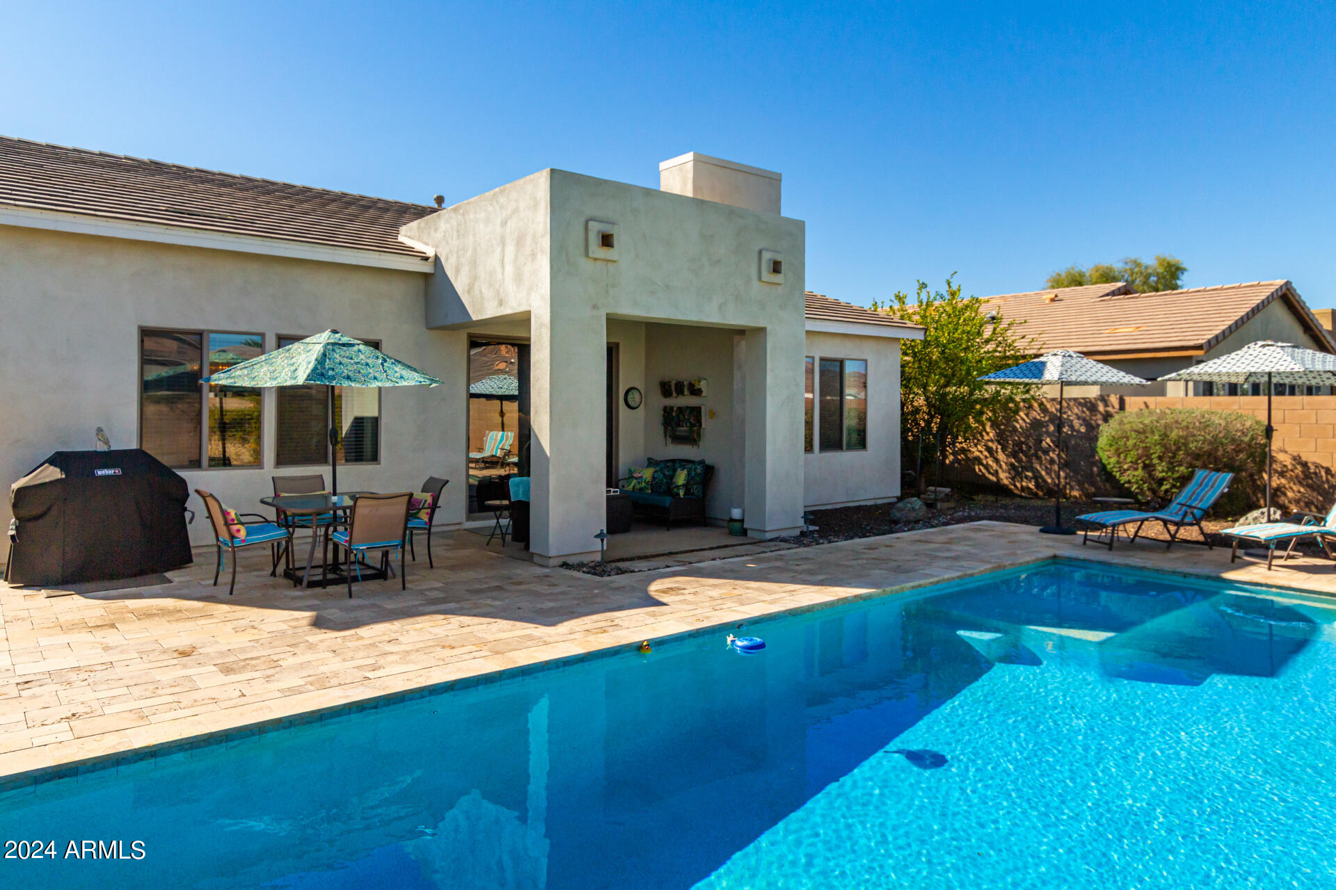 3558 E RAVENSWOOD Drive