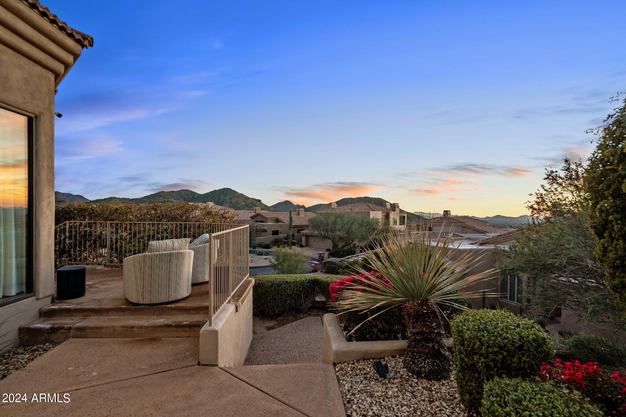 24350 N WHISPERING RIDGE Way Unit: 32