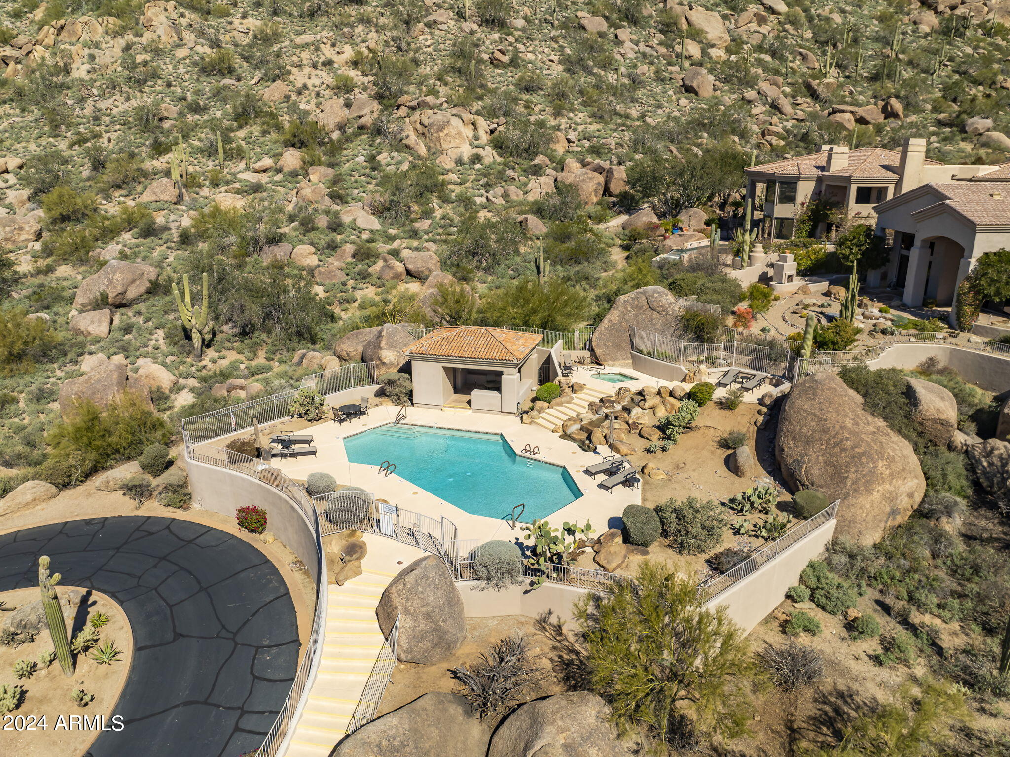 24350 N WHISPERING RIDGE Way Unit: 32