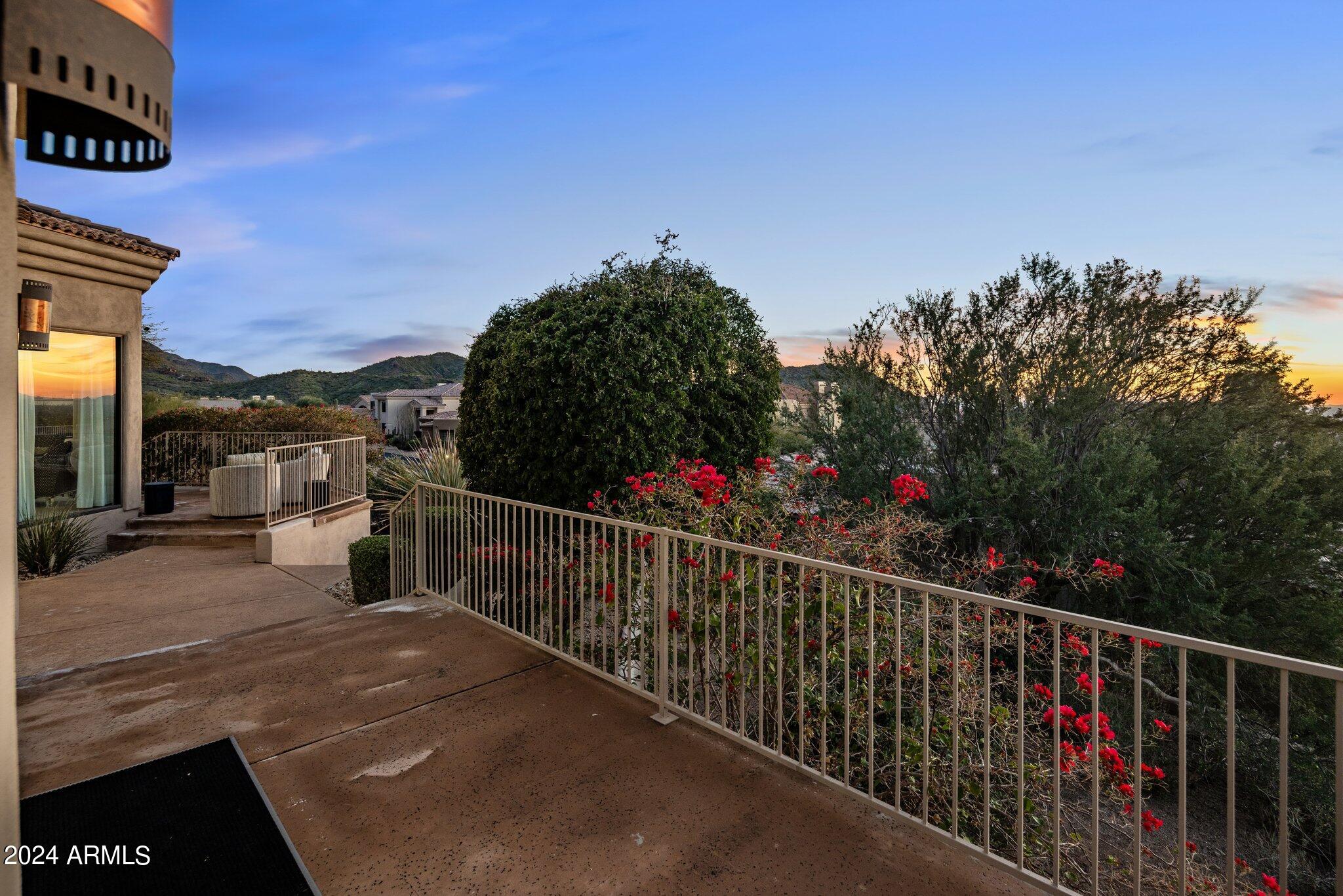 24350 N WHISPERING RIDGE Way Unit: 32