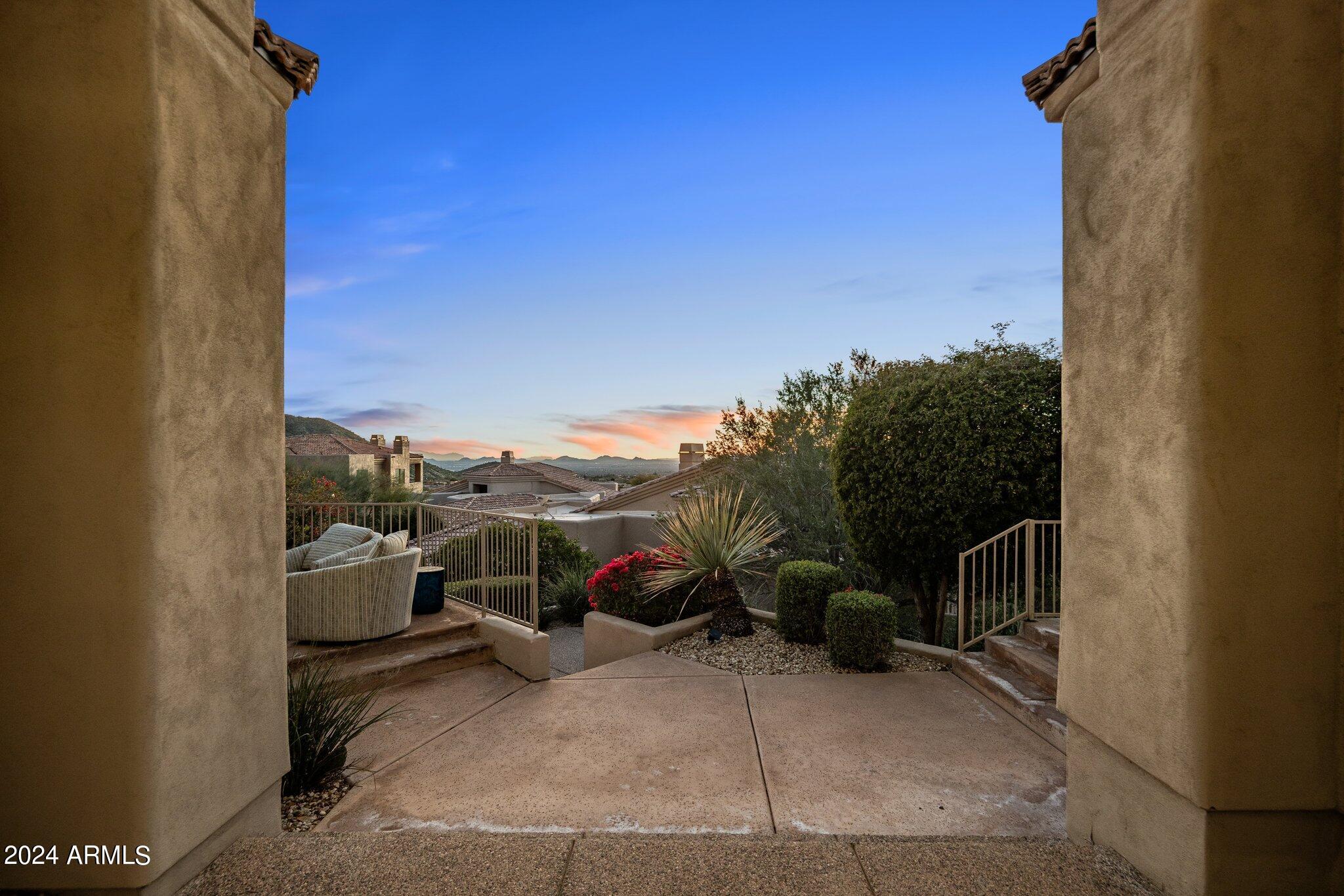 24350 N WHISPERING RIDGE Way Unit: 32
