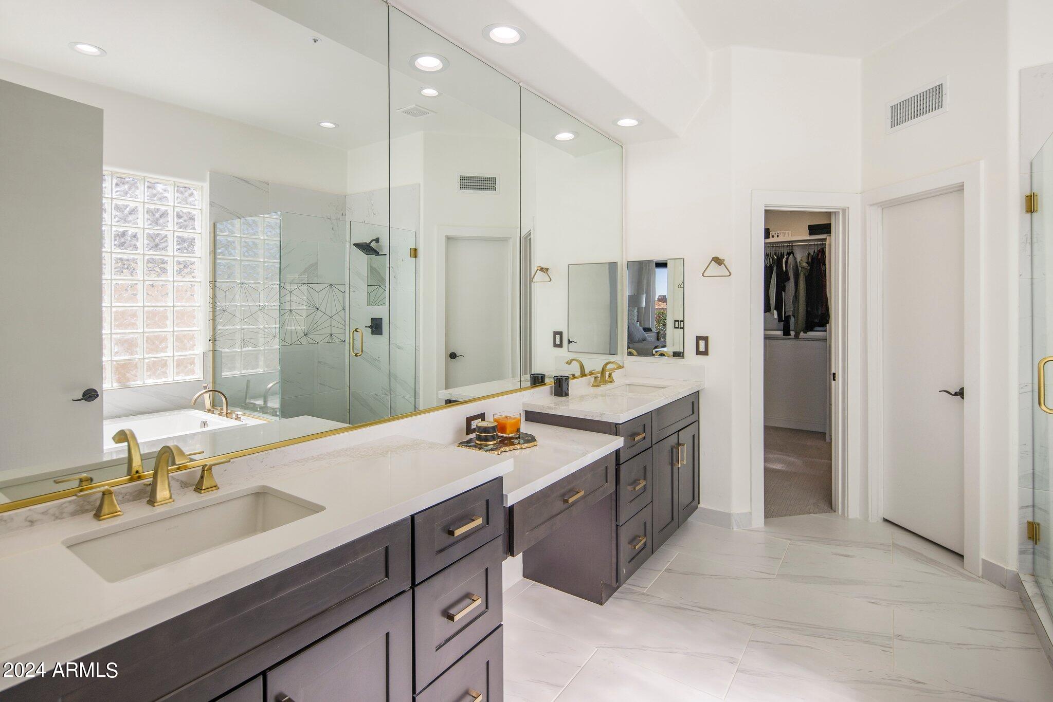 24350 N WHISPERING RIDGE Way Unit: 32