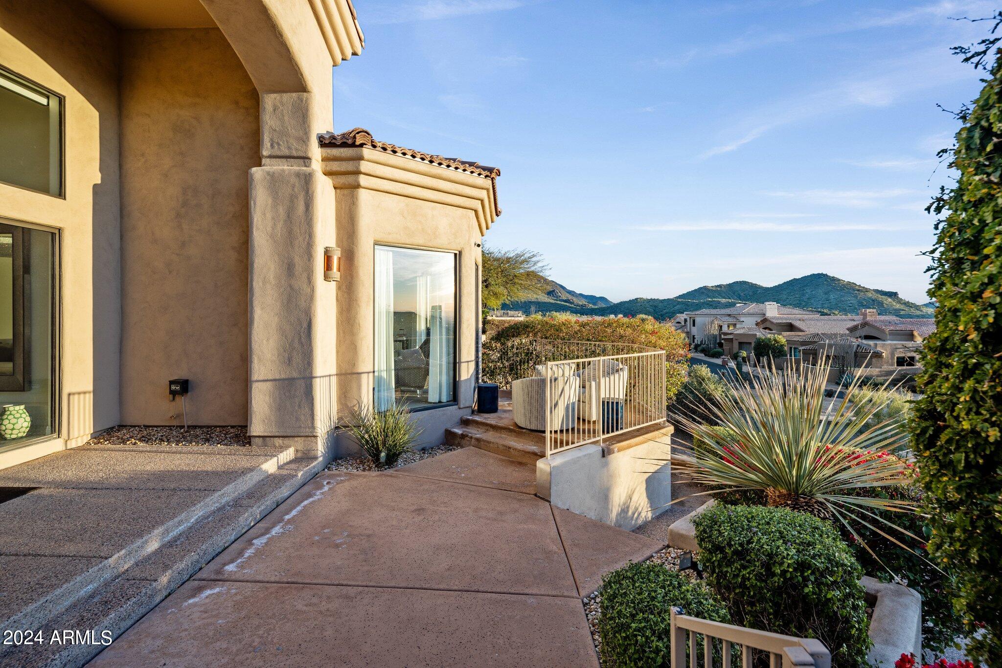 24350 N WHISPERING RIDGE Way Unit: 32