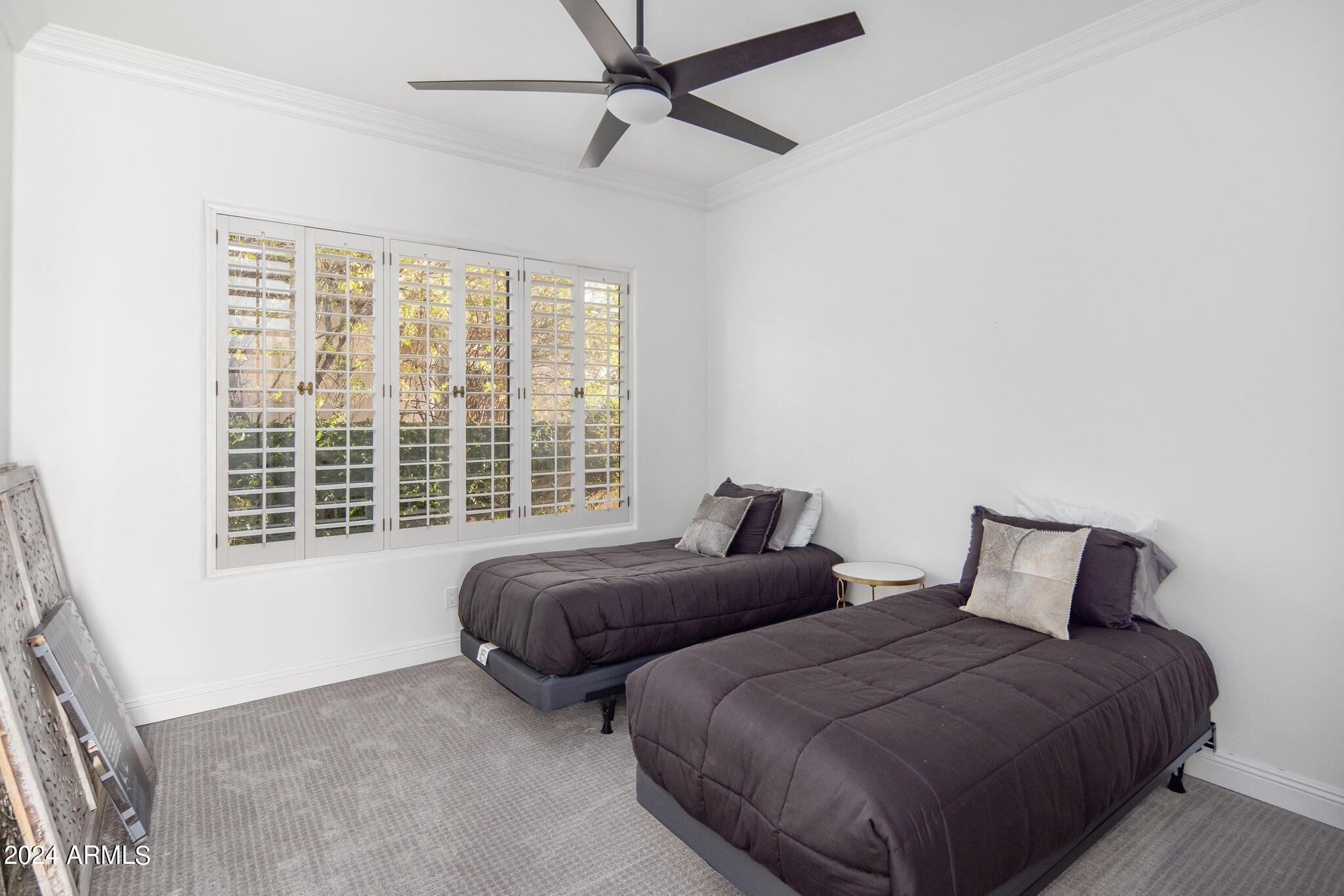 24350 N WHISPERING RIDGE Way Unit: 32