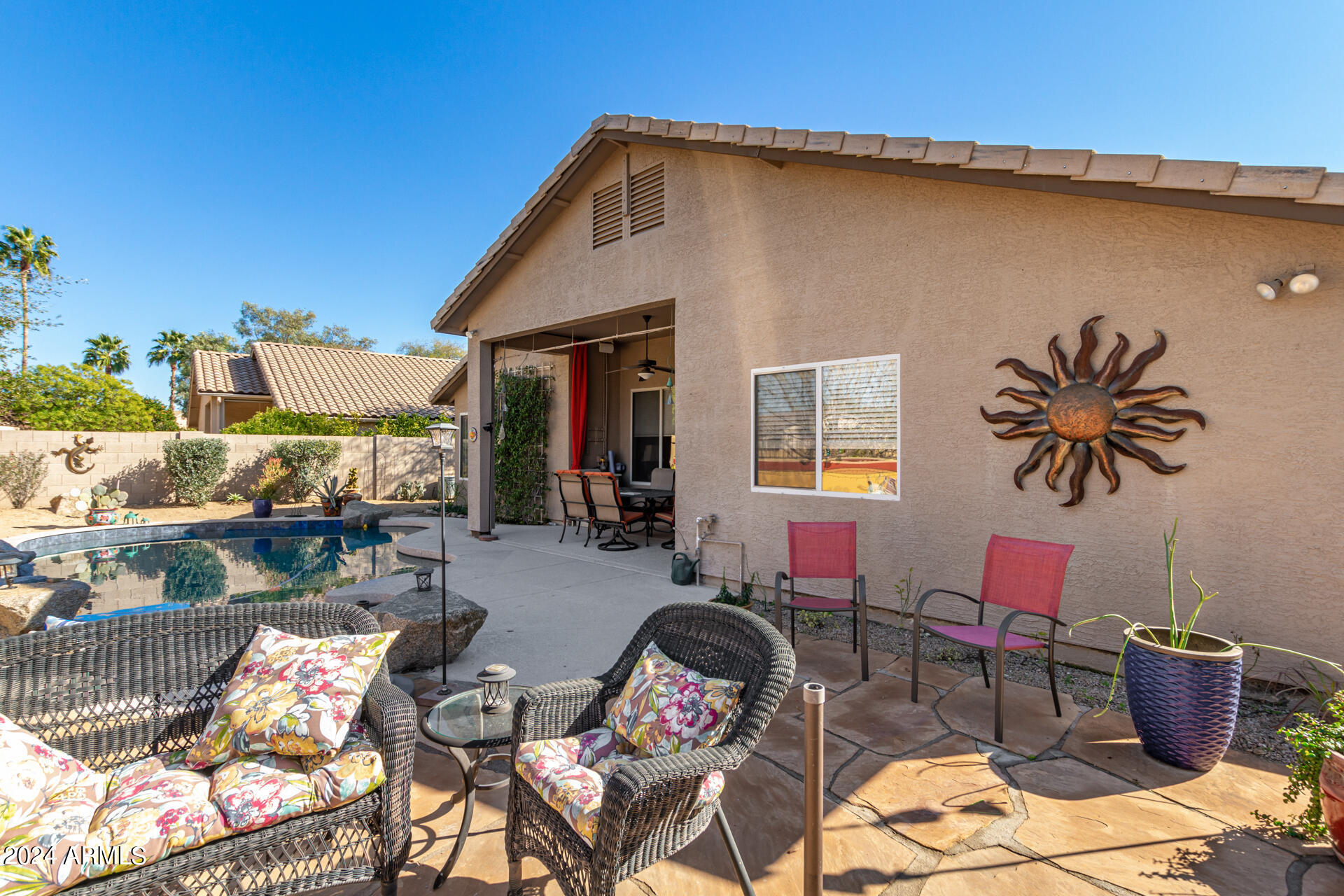 1780 E LINDA Lane