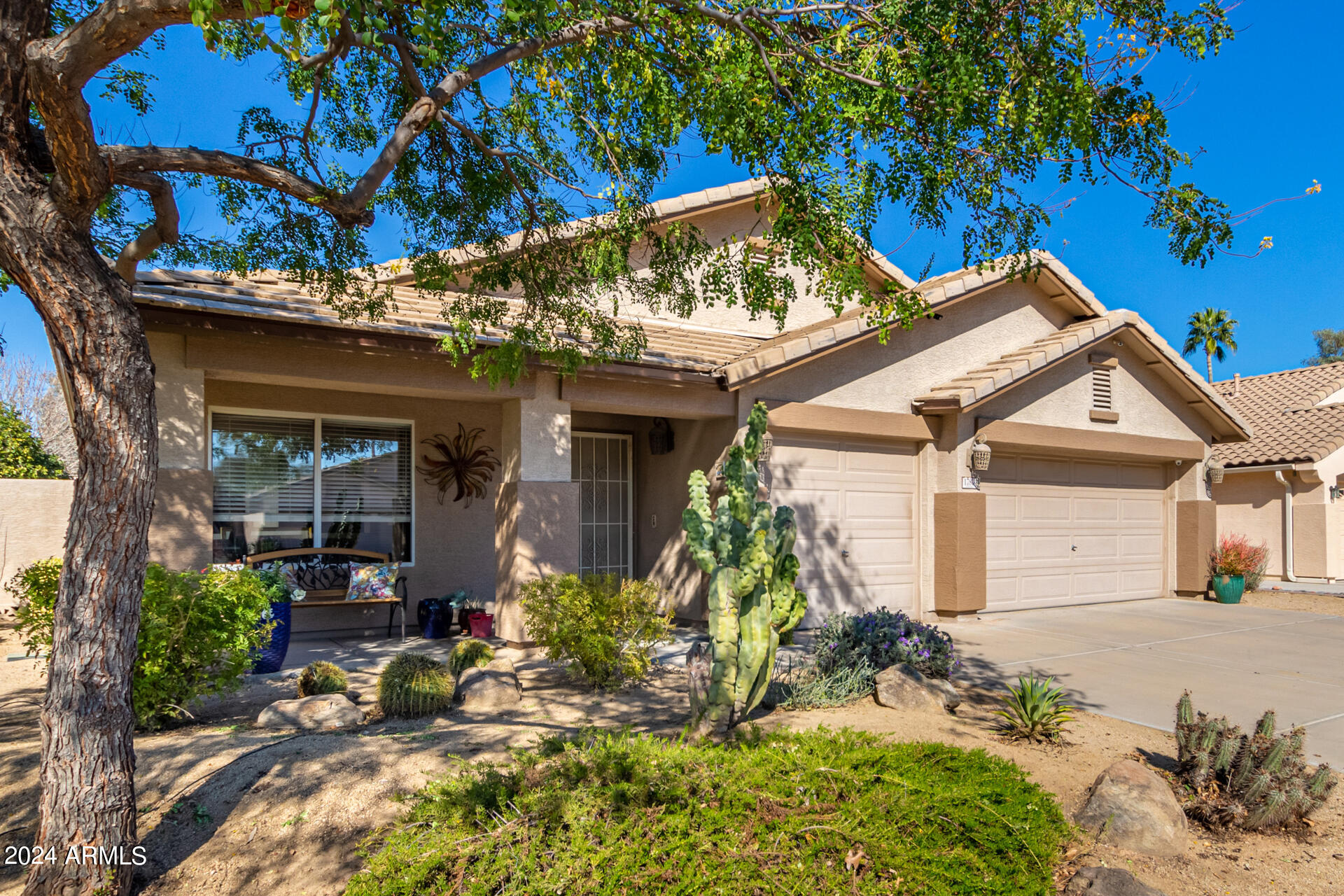 1780 E LINDA Lane