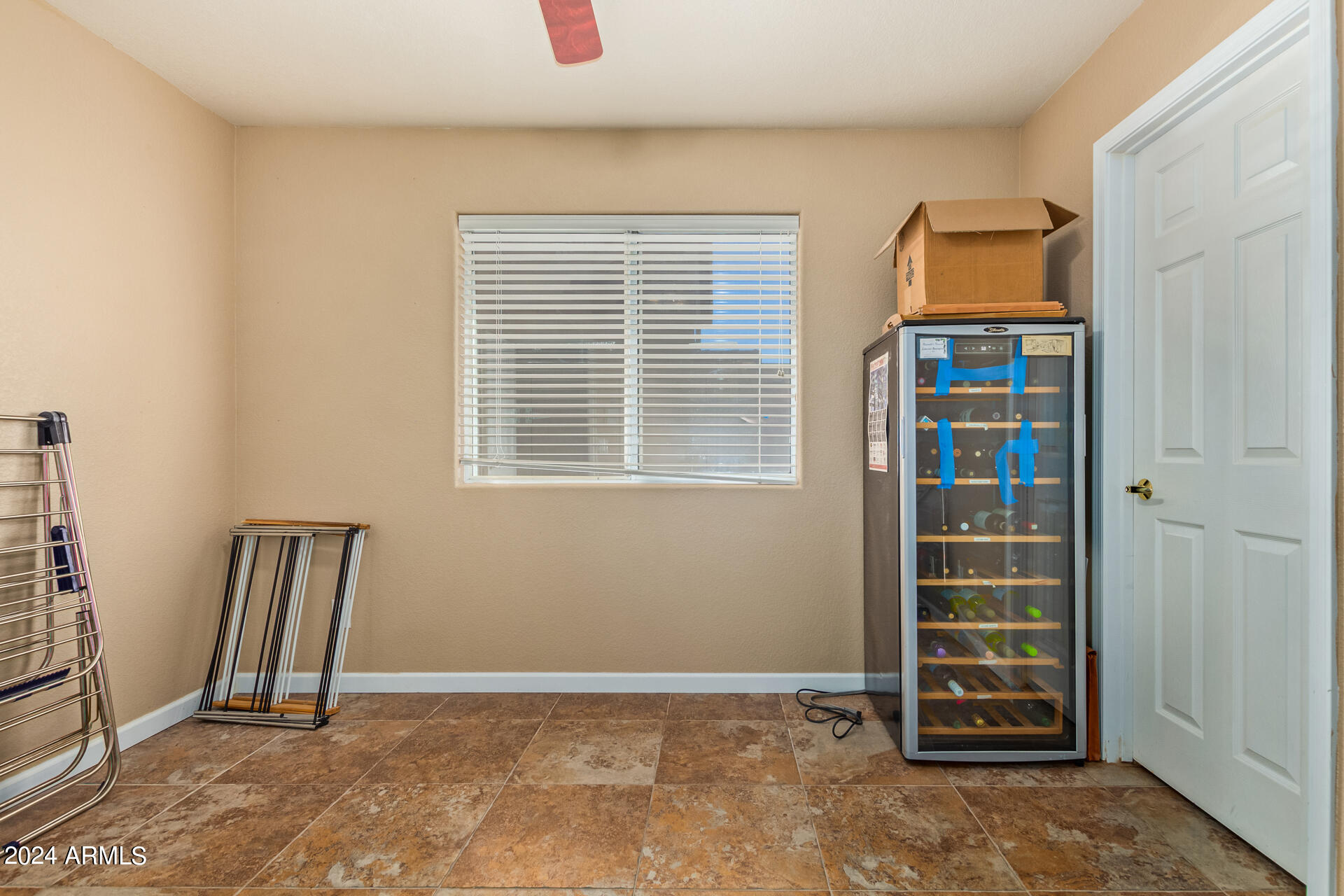 1780 E LINDA Lane