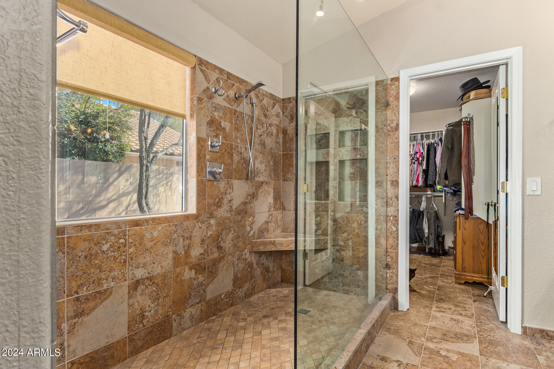 1780 E LINDA Lane