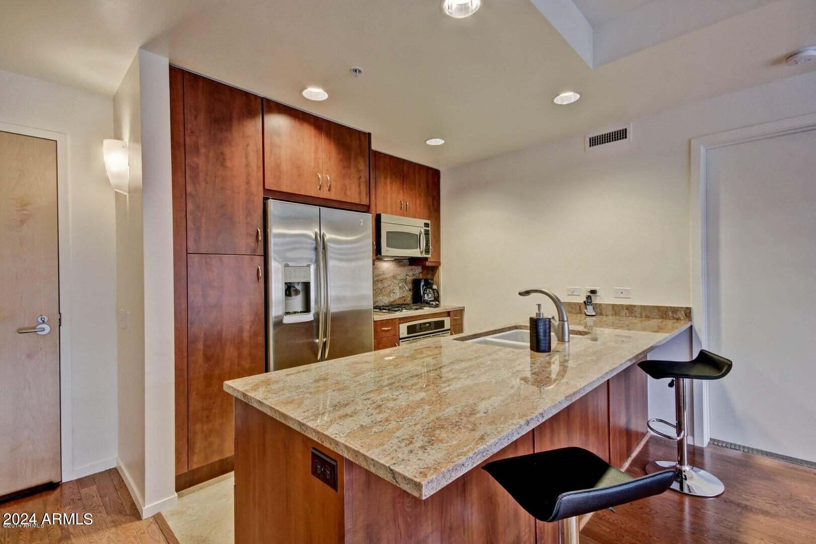7147 E Rancho Vista Drive # 6004