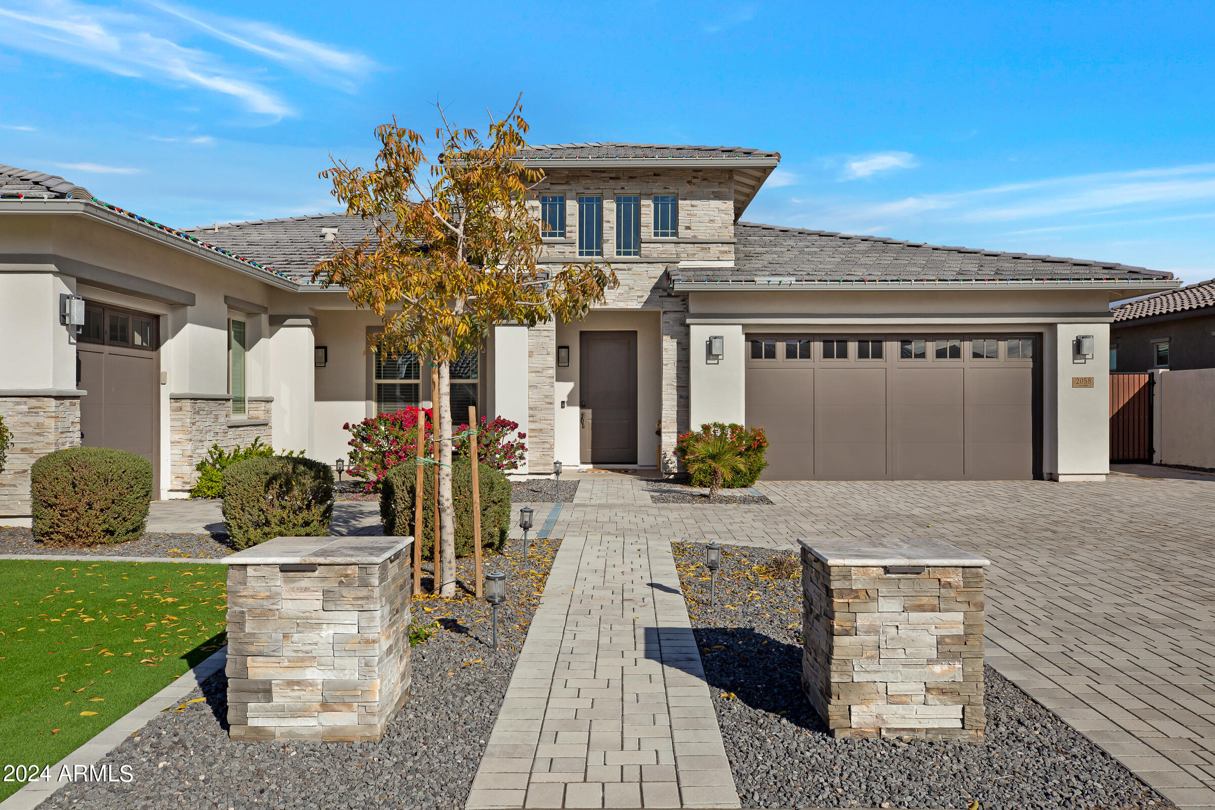 2058 E BLACKHAWK Court
