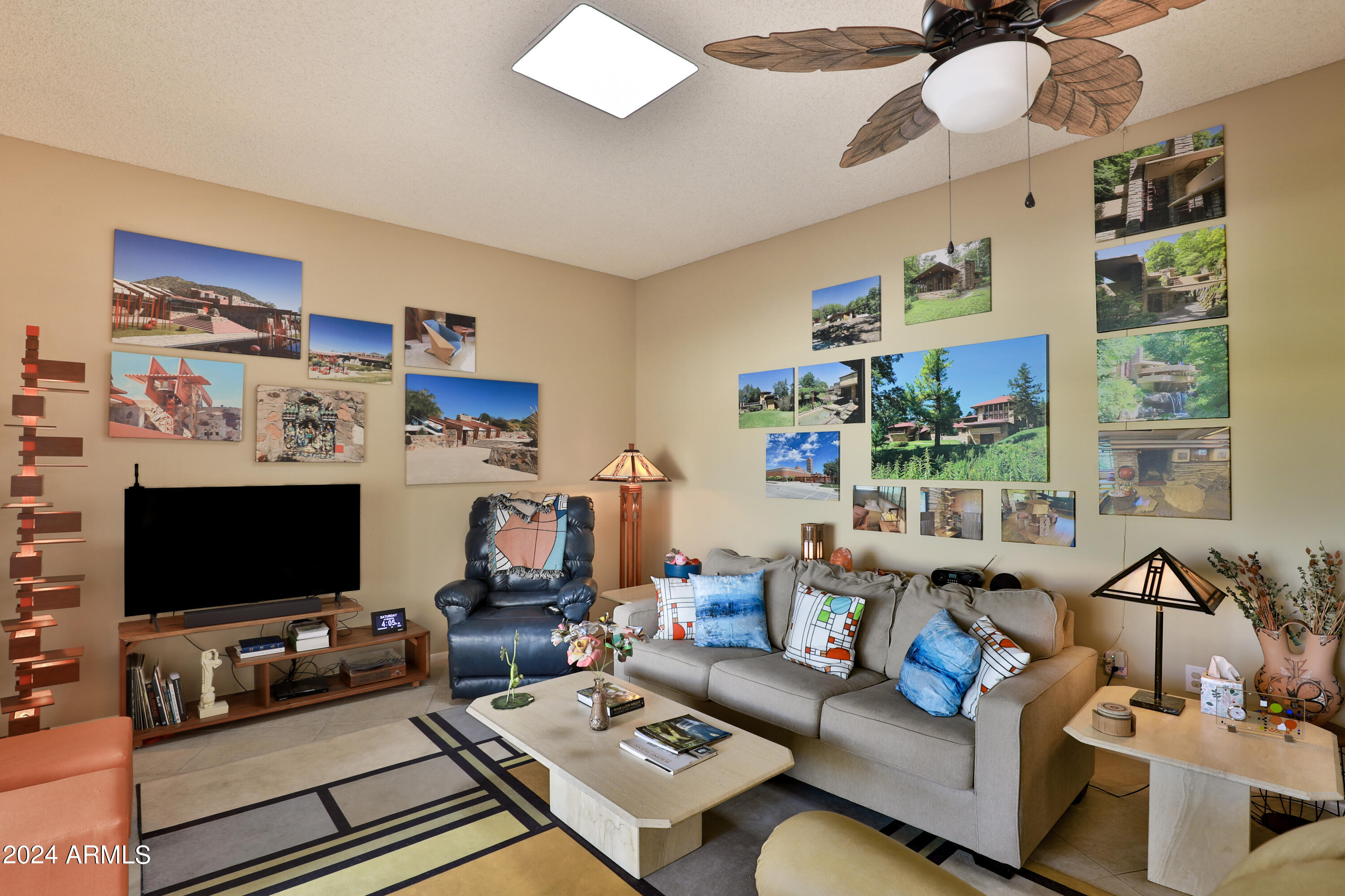 9933 W HUTTON Drive
