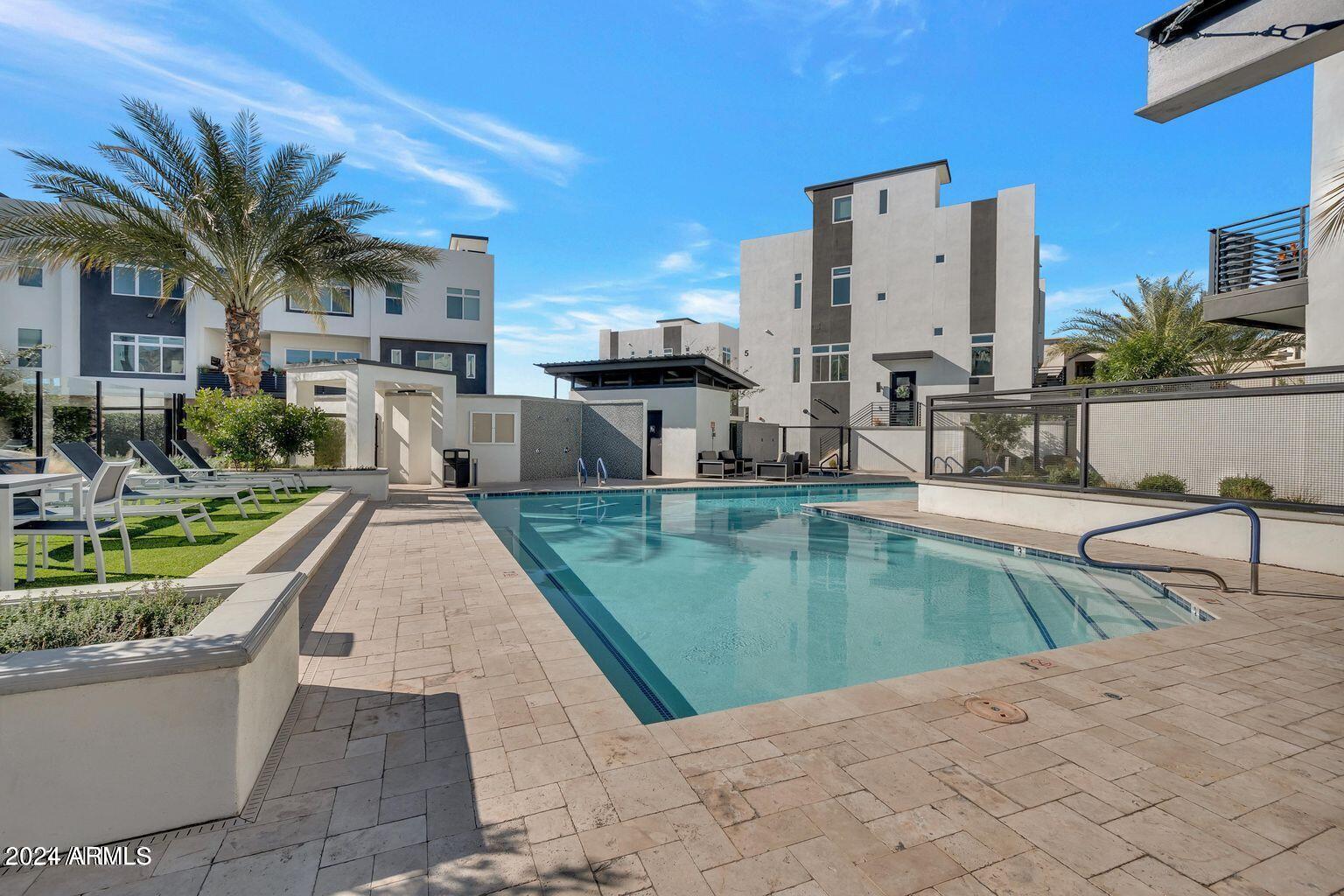 1717 E MORTEN Avenue # 5