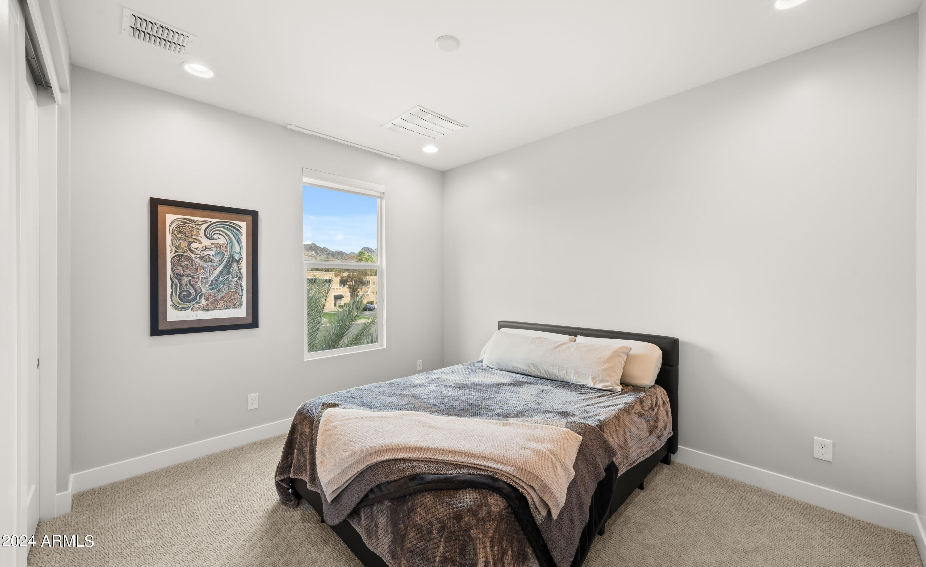 1717 E MORTEN Avenue # 5