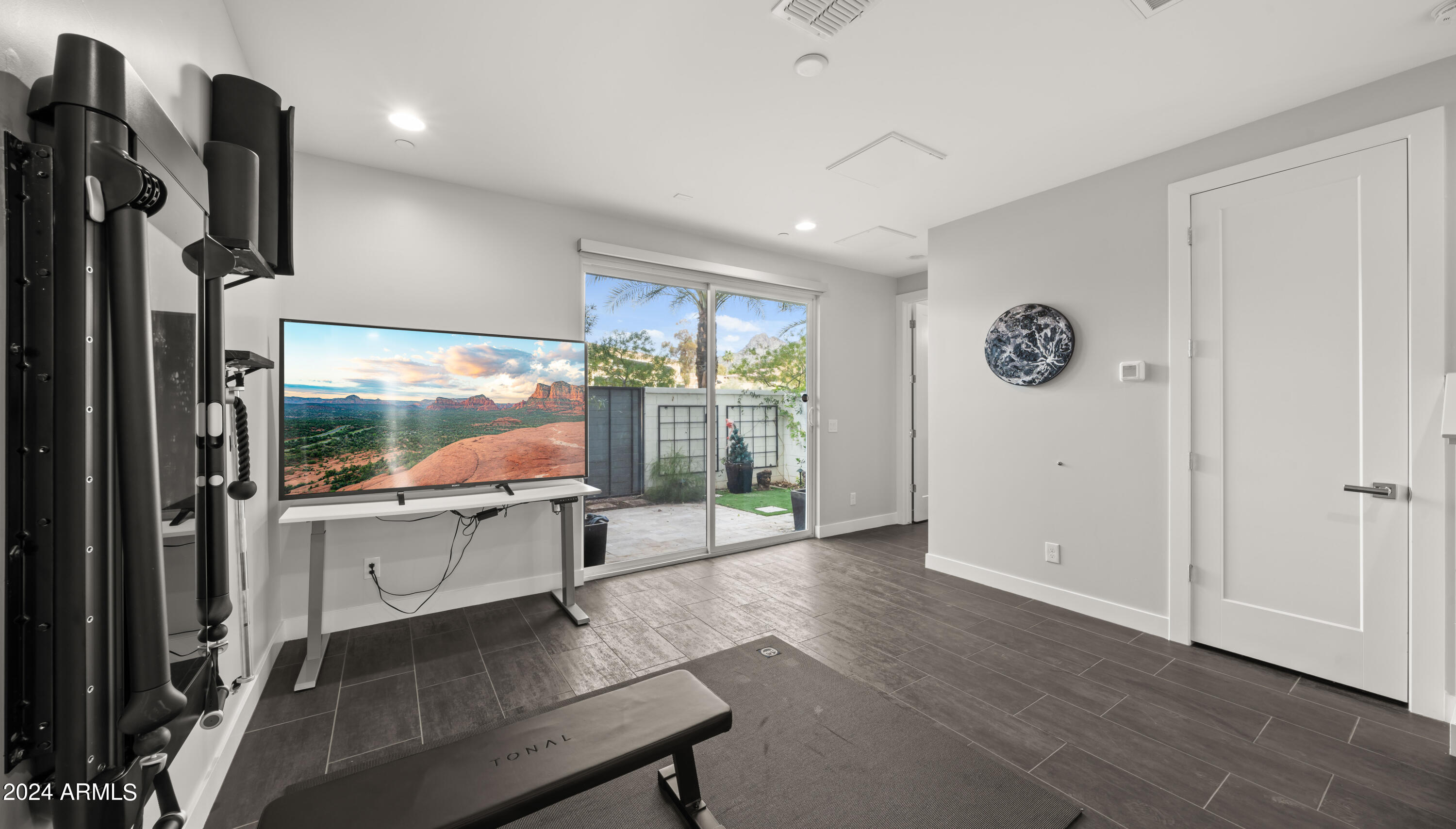 1717 E MORTEN Avenue # 5