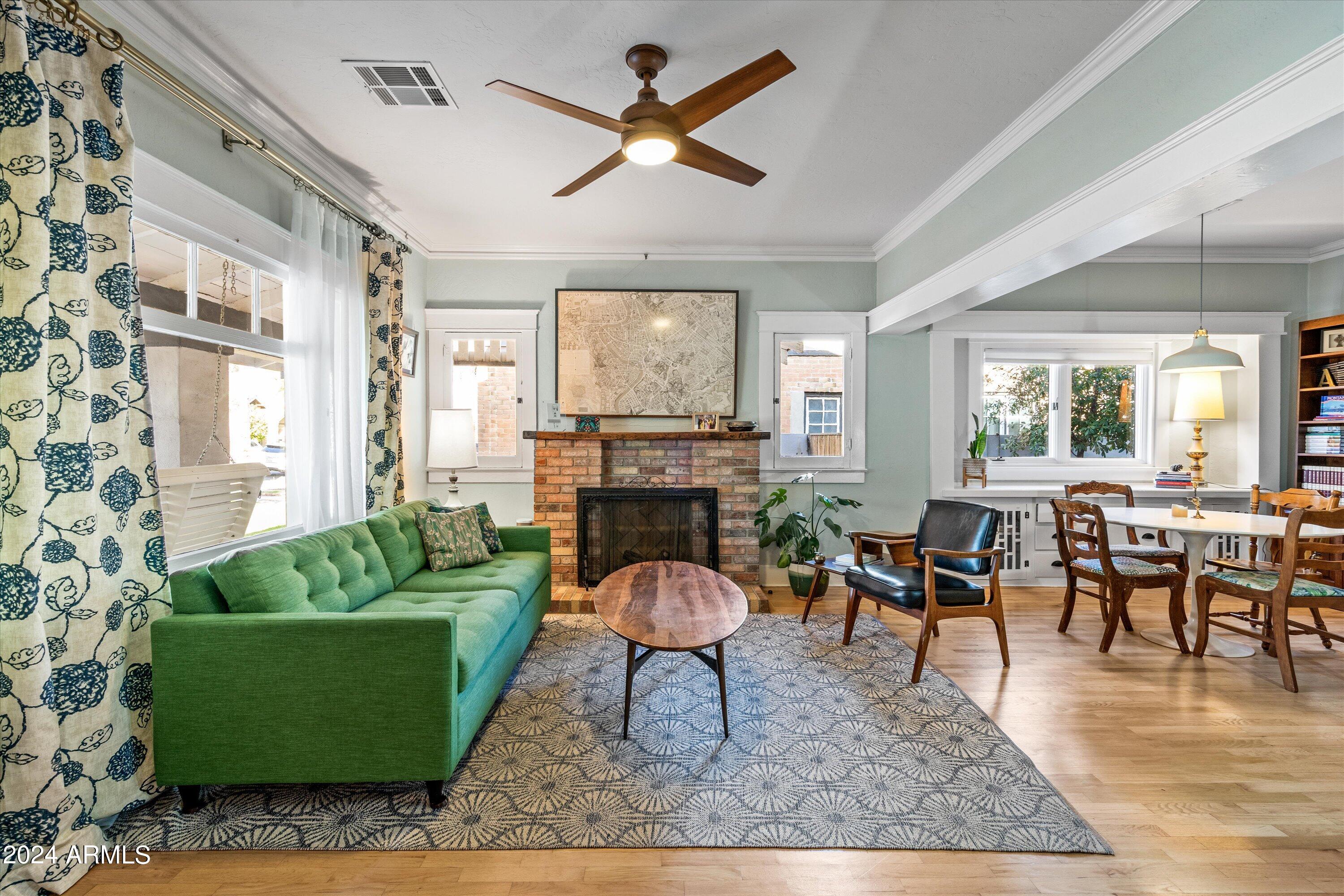 53 W Lynwood Street