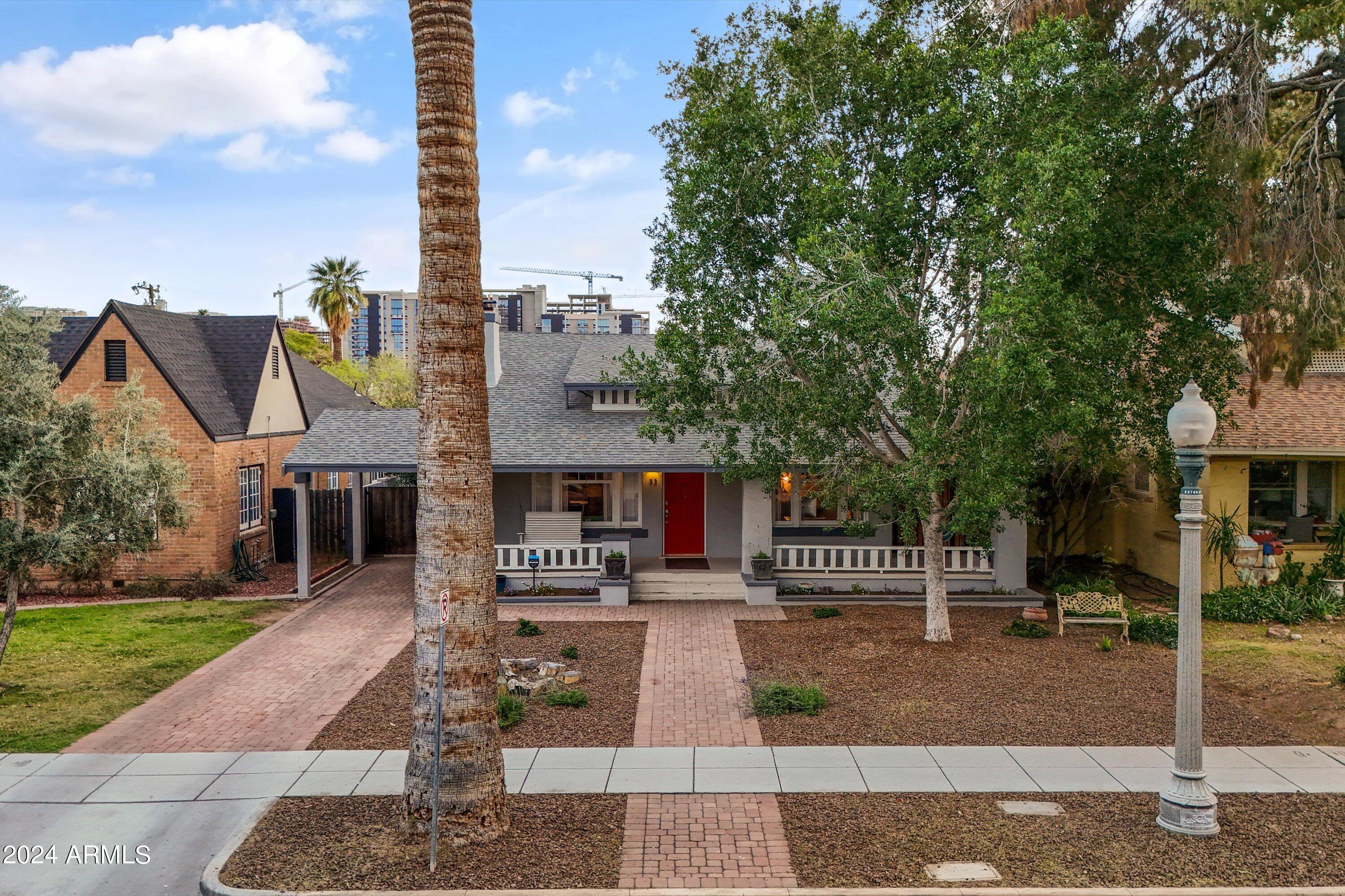 53 W Lynwood Street