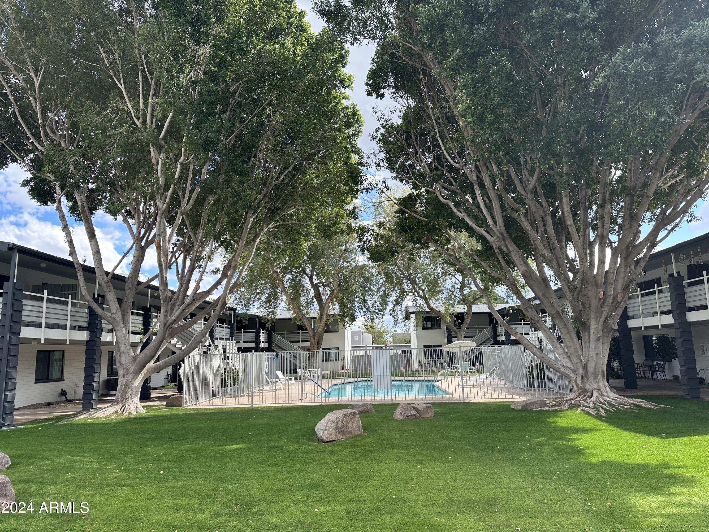 749 E MONTEBELLO Avenue # 118