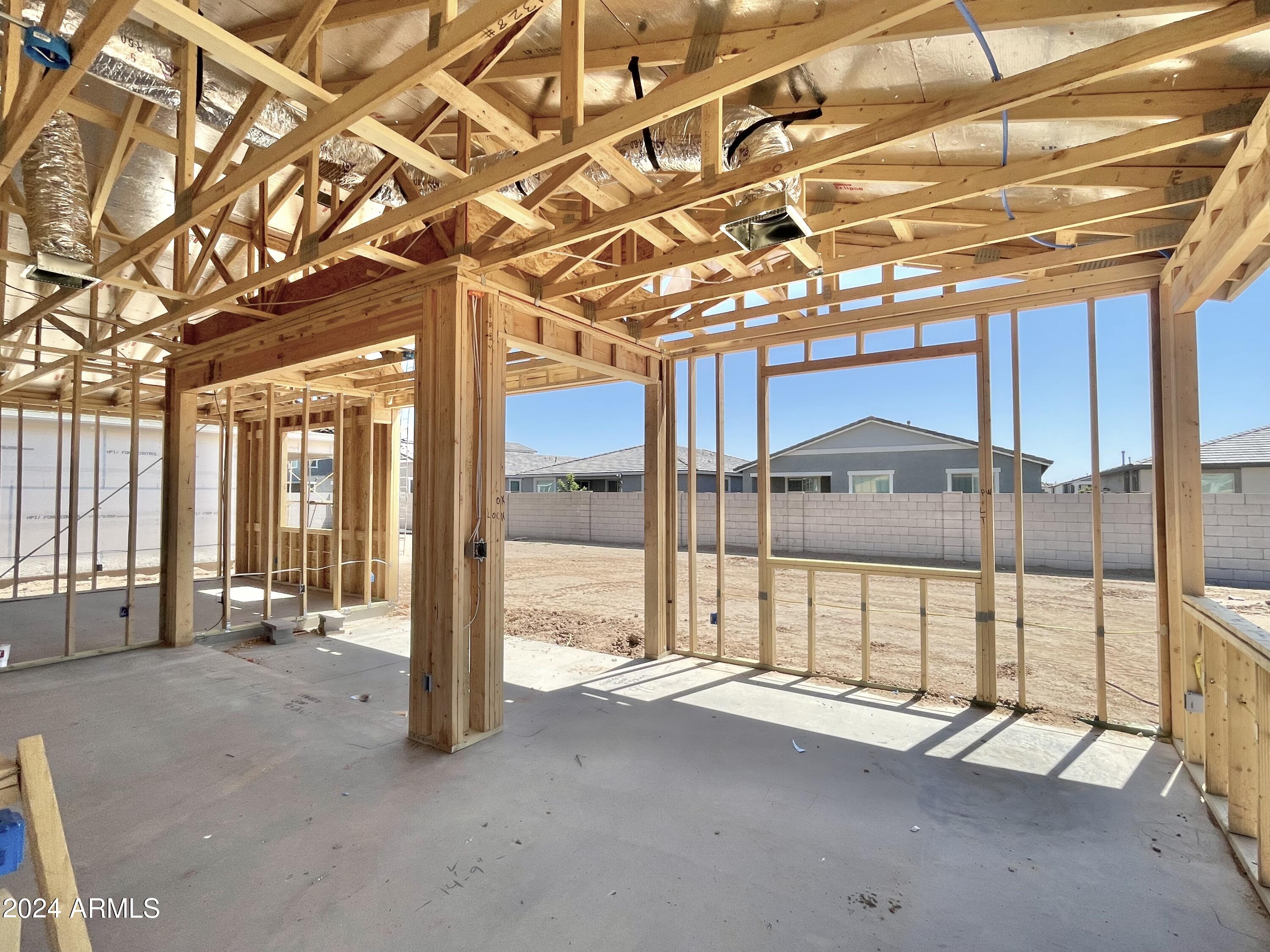 22929 E ROUNDUP Way