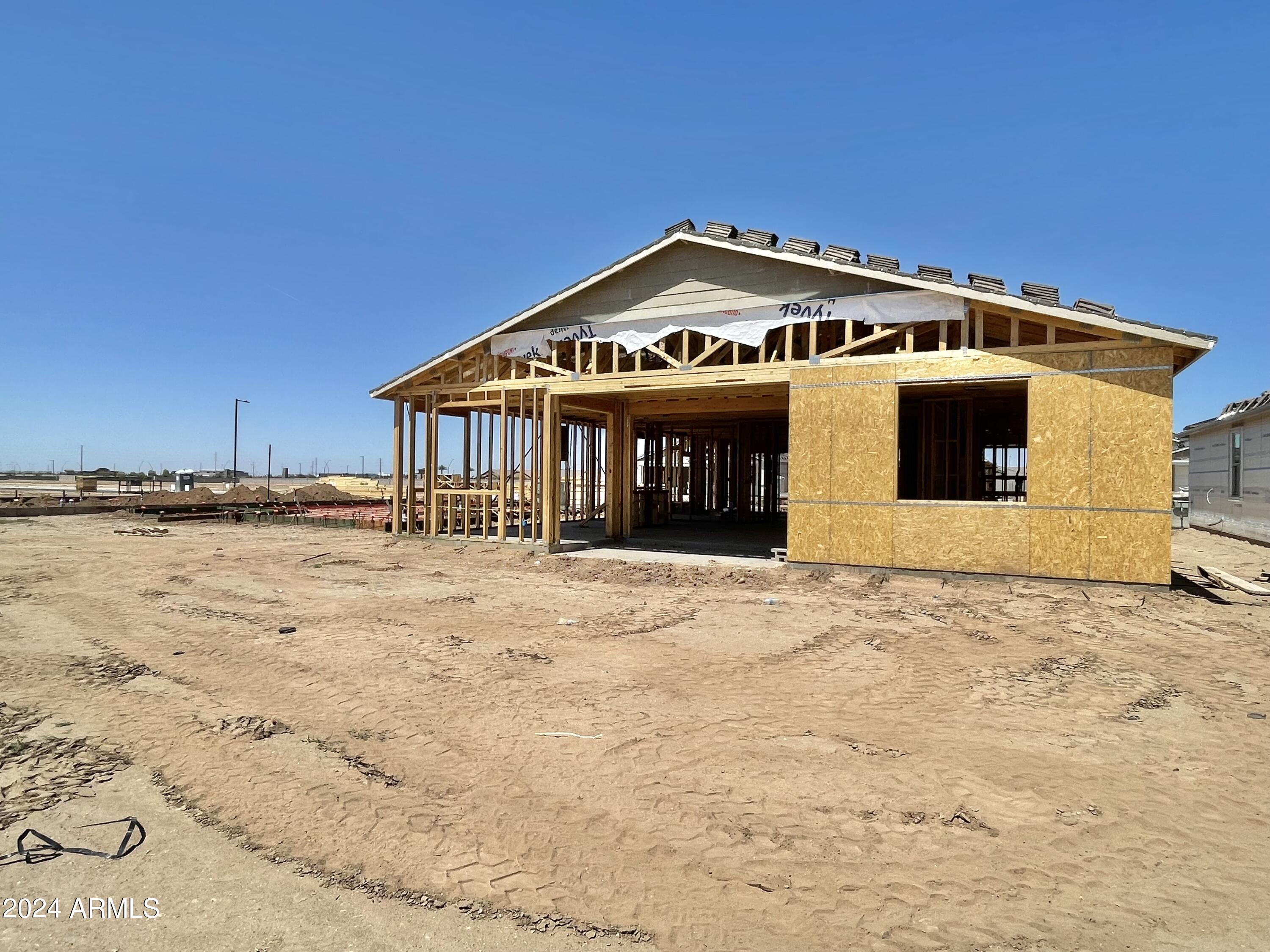 22929 E ROUNDUP Way