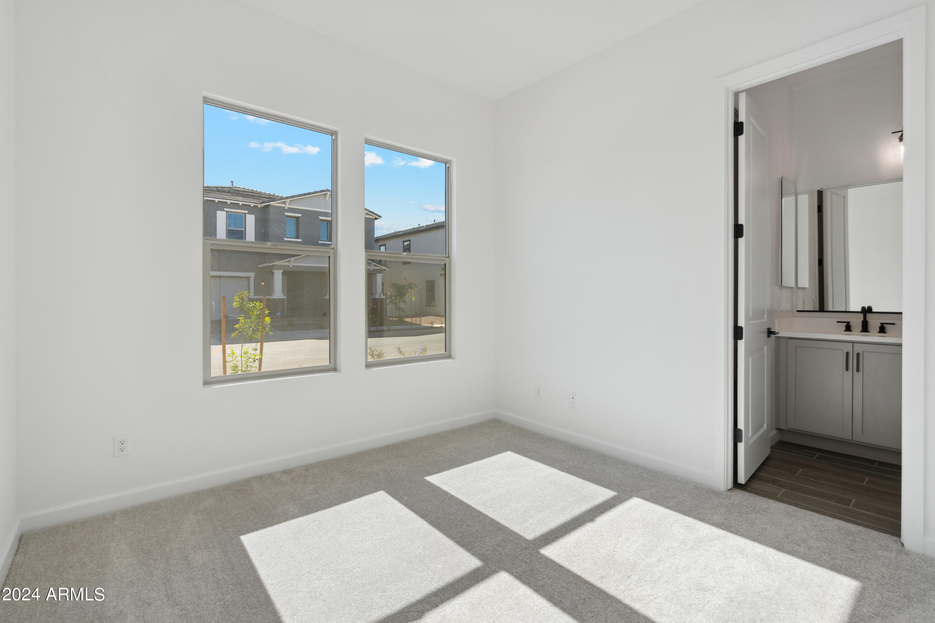 22626 E ROUNDUP Way