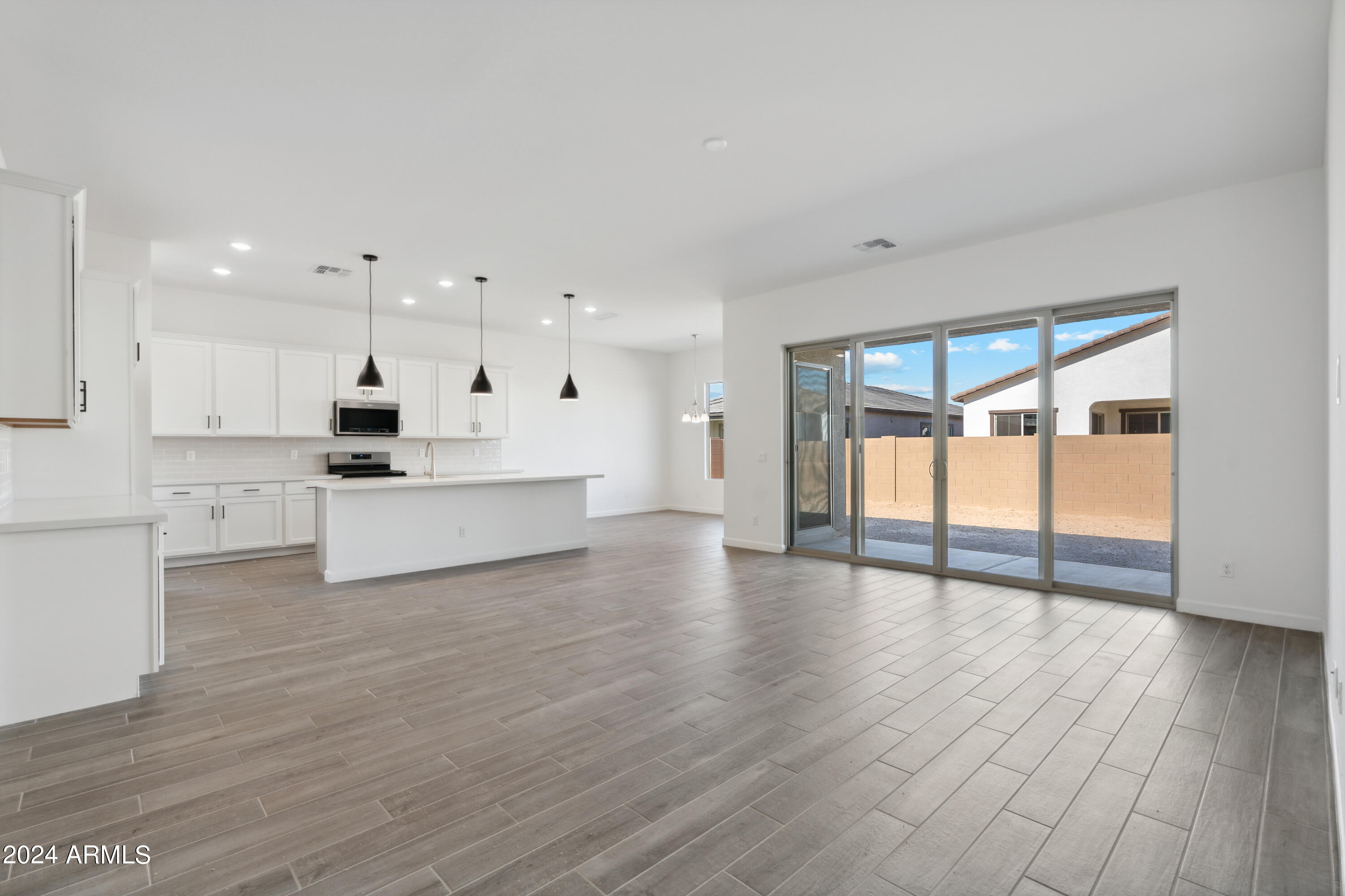 22626 E ROUNDUP Way