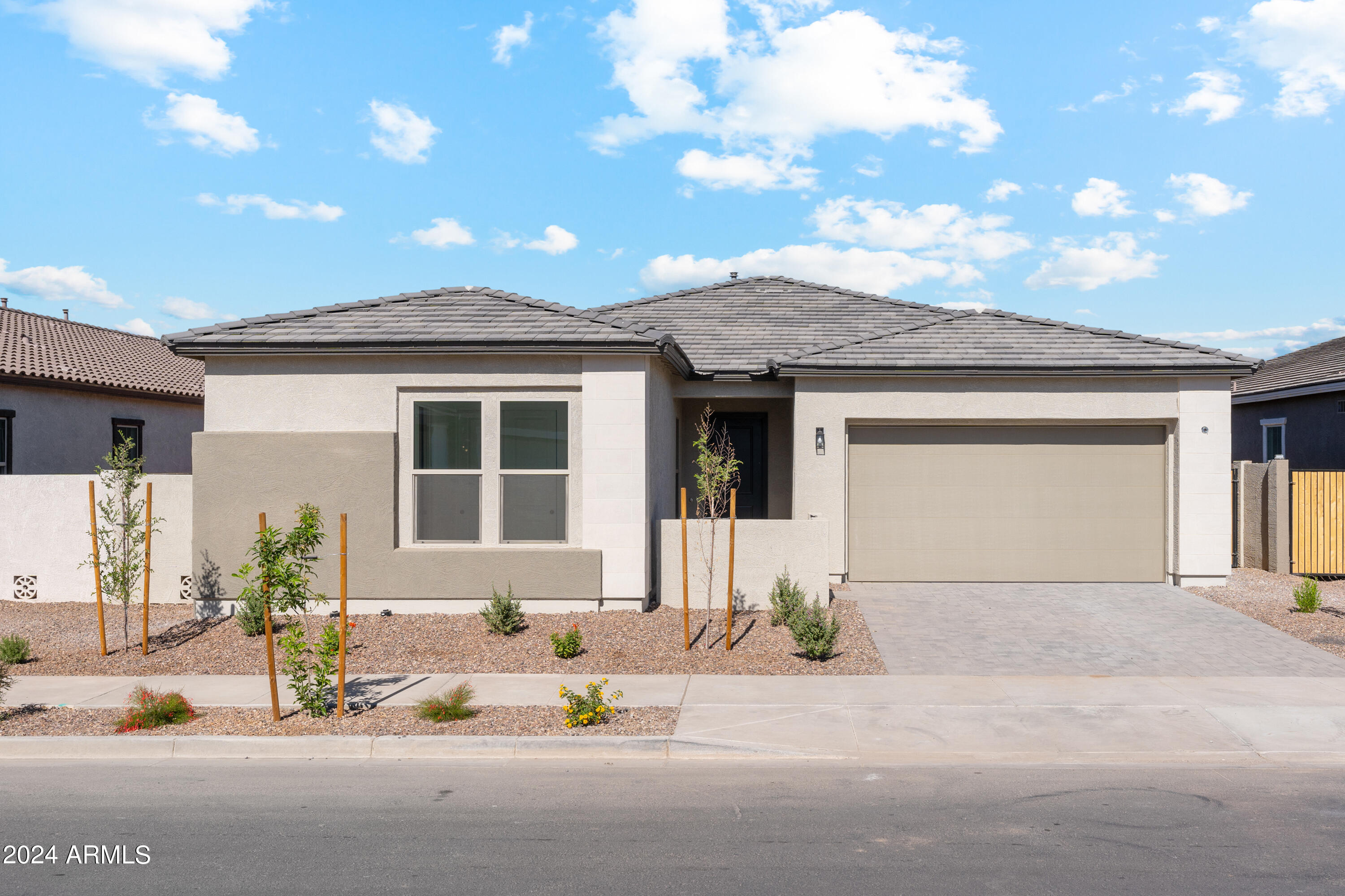 22626 E ROUNDUP Way