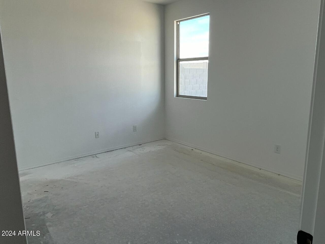 24090 W HUNTINGTON Drive