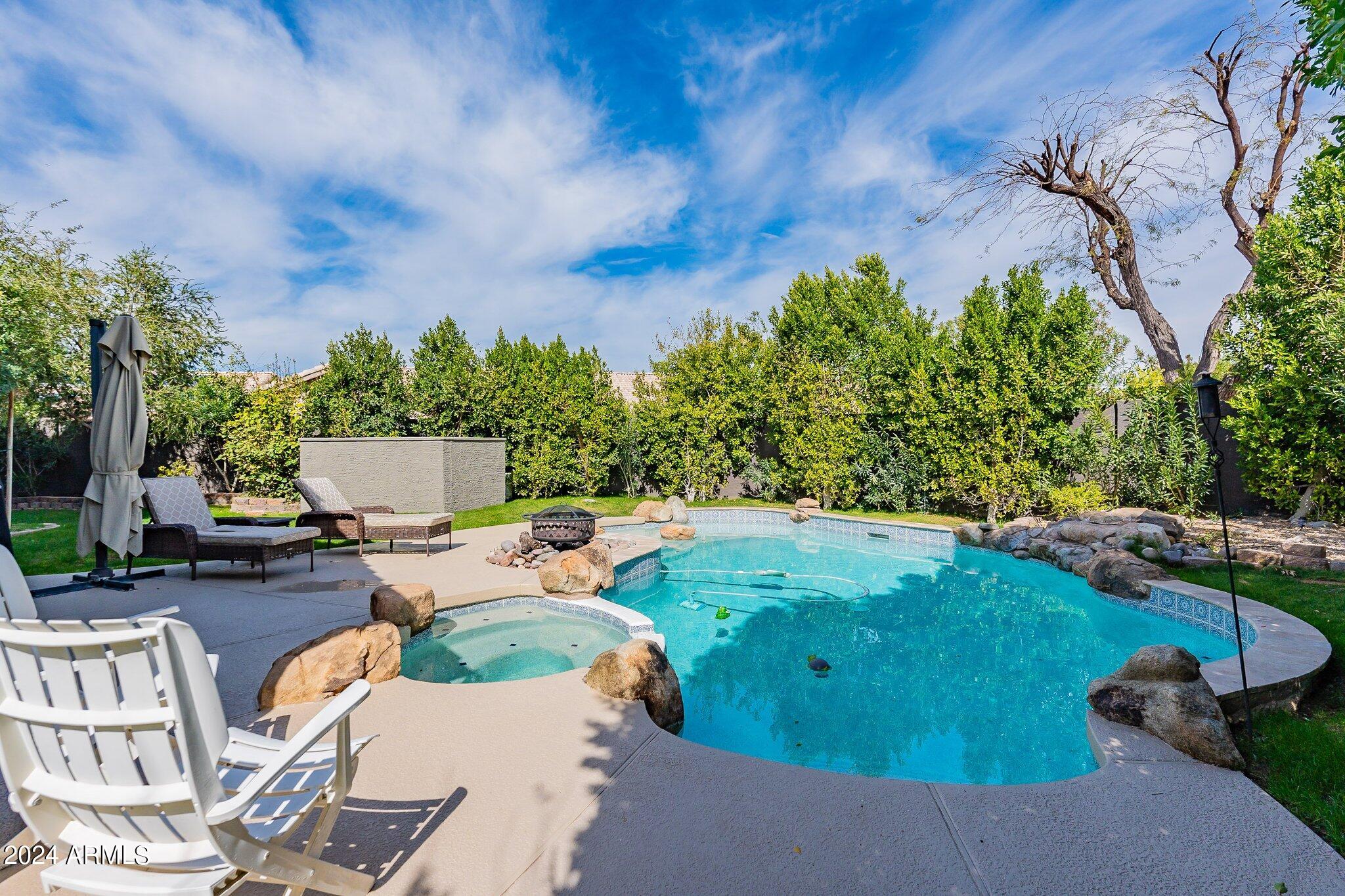4414 E MORNING VISTA Lane