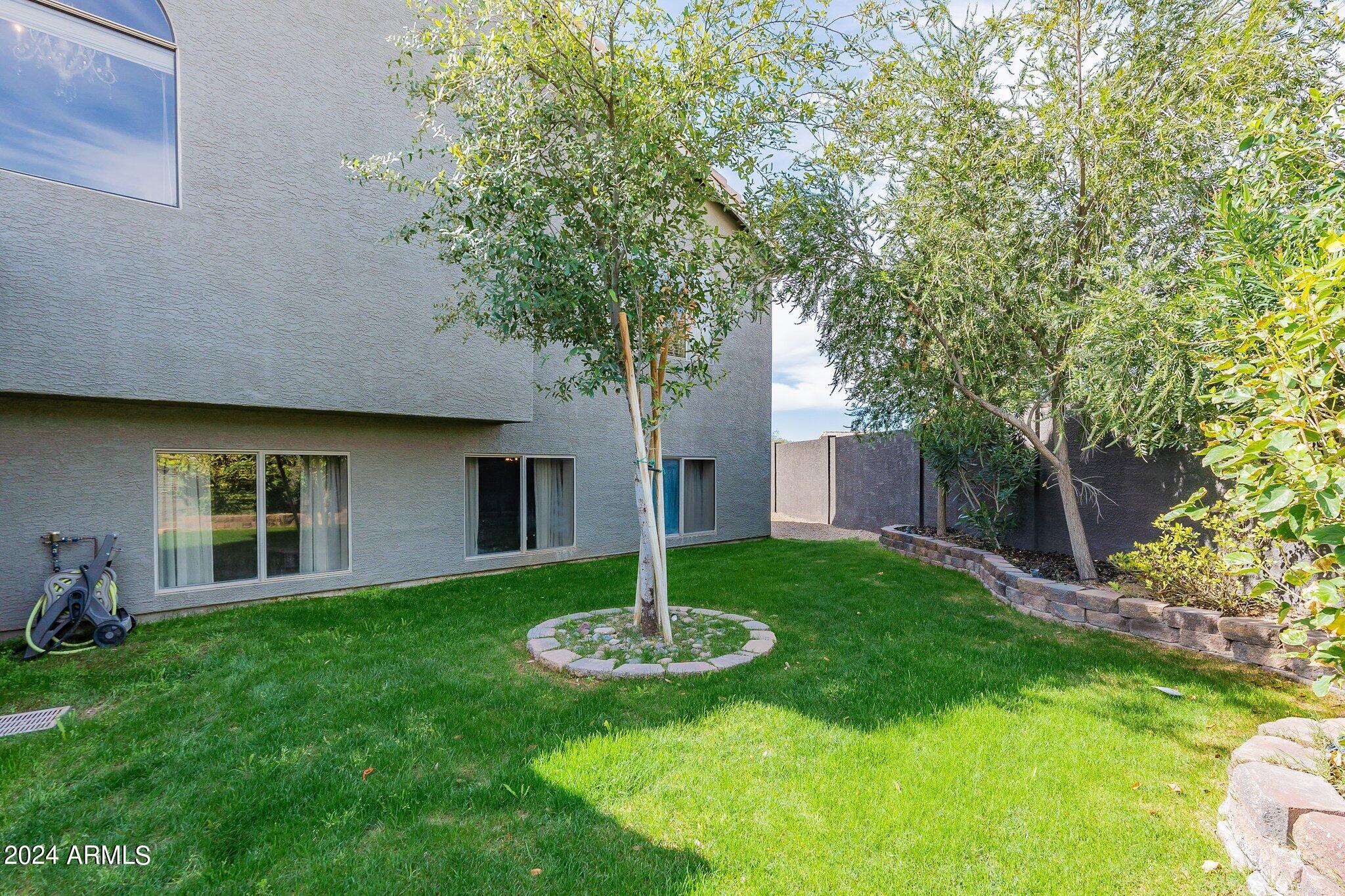 4414 E MORNING VISTA Lane