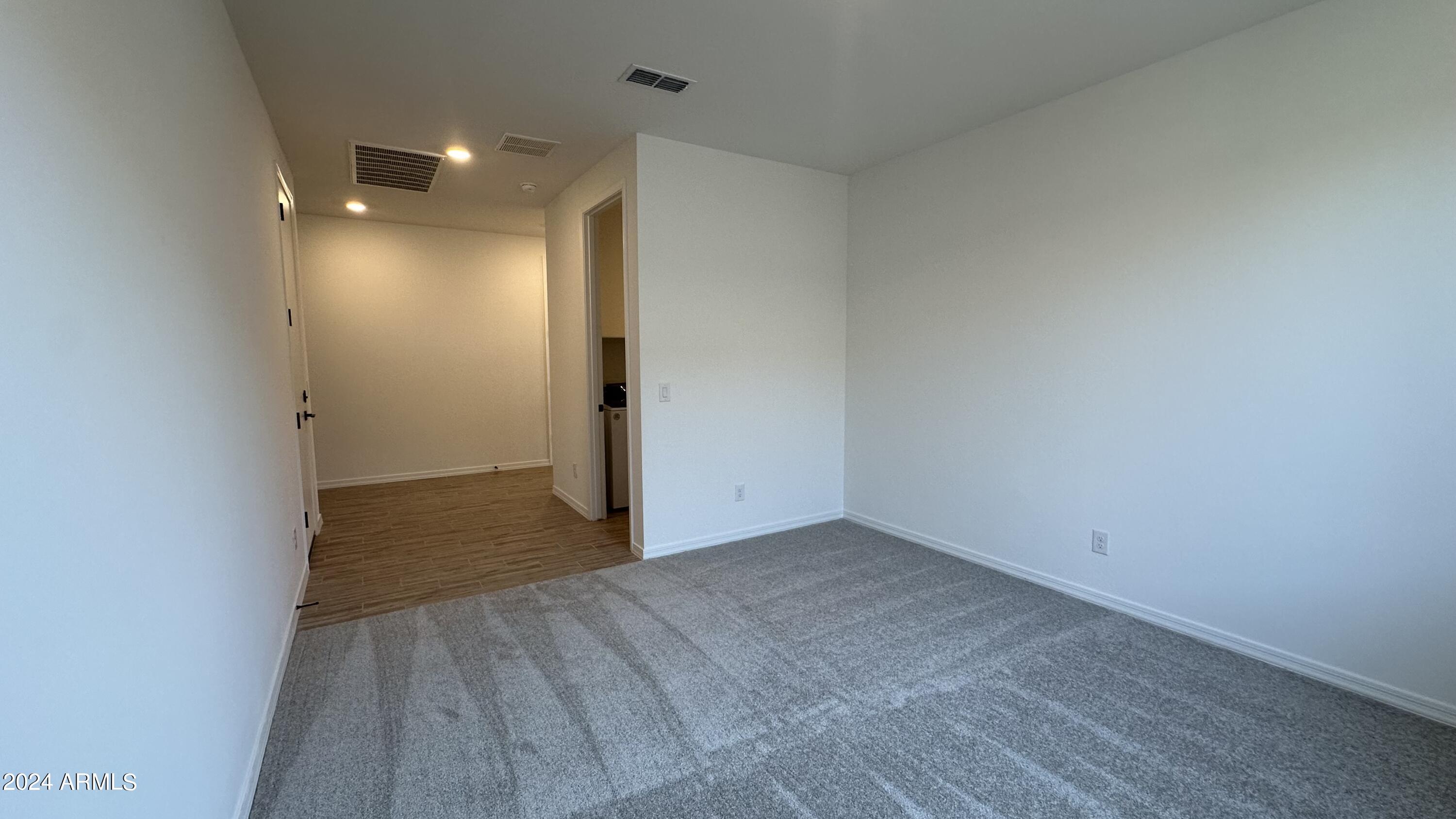 3403 E VALLEYHIGH Trail