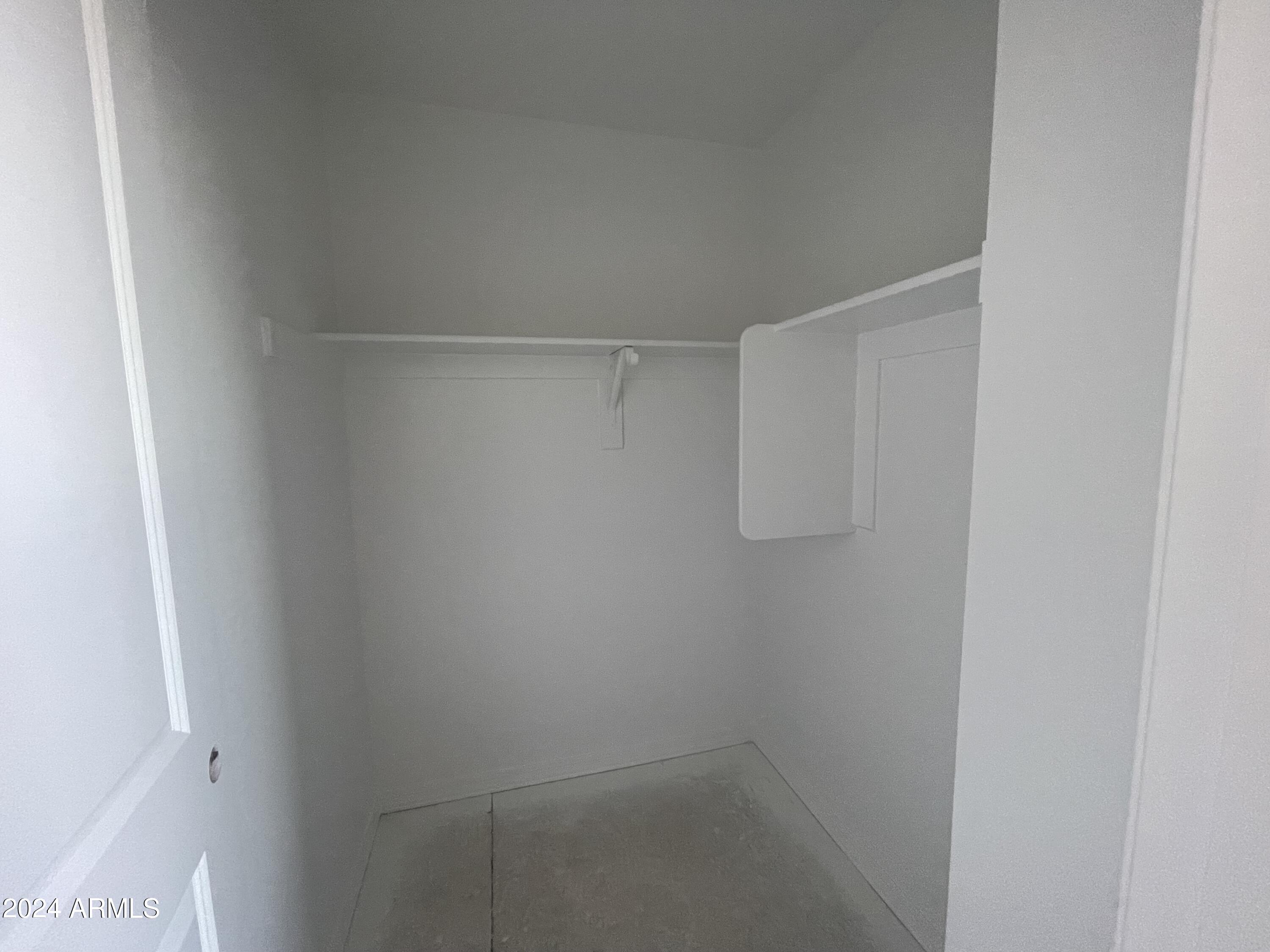 6116 S CALDERON --
