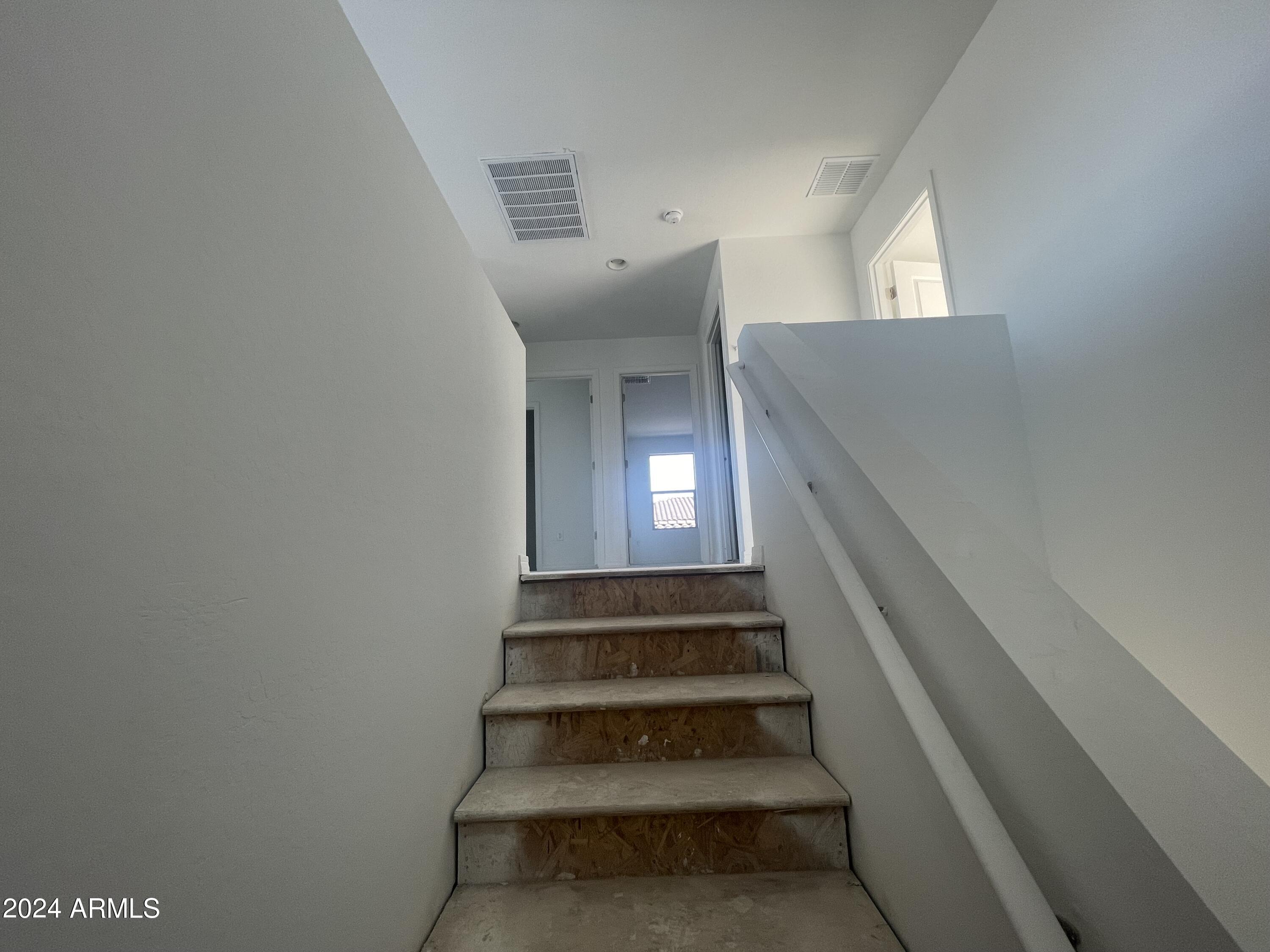 6116 S CALDERON --