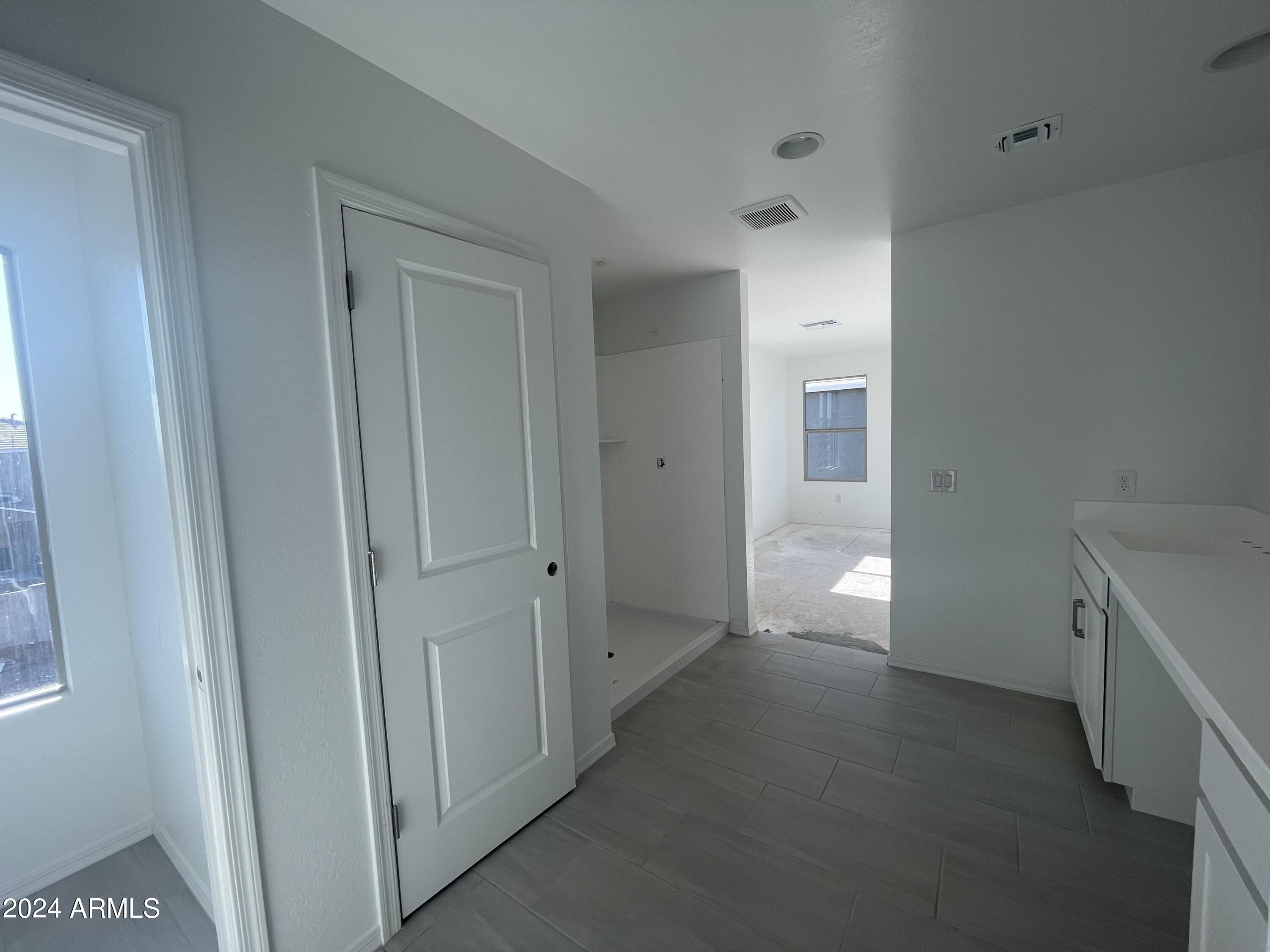 6116 S CALDERON --