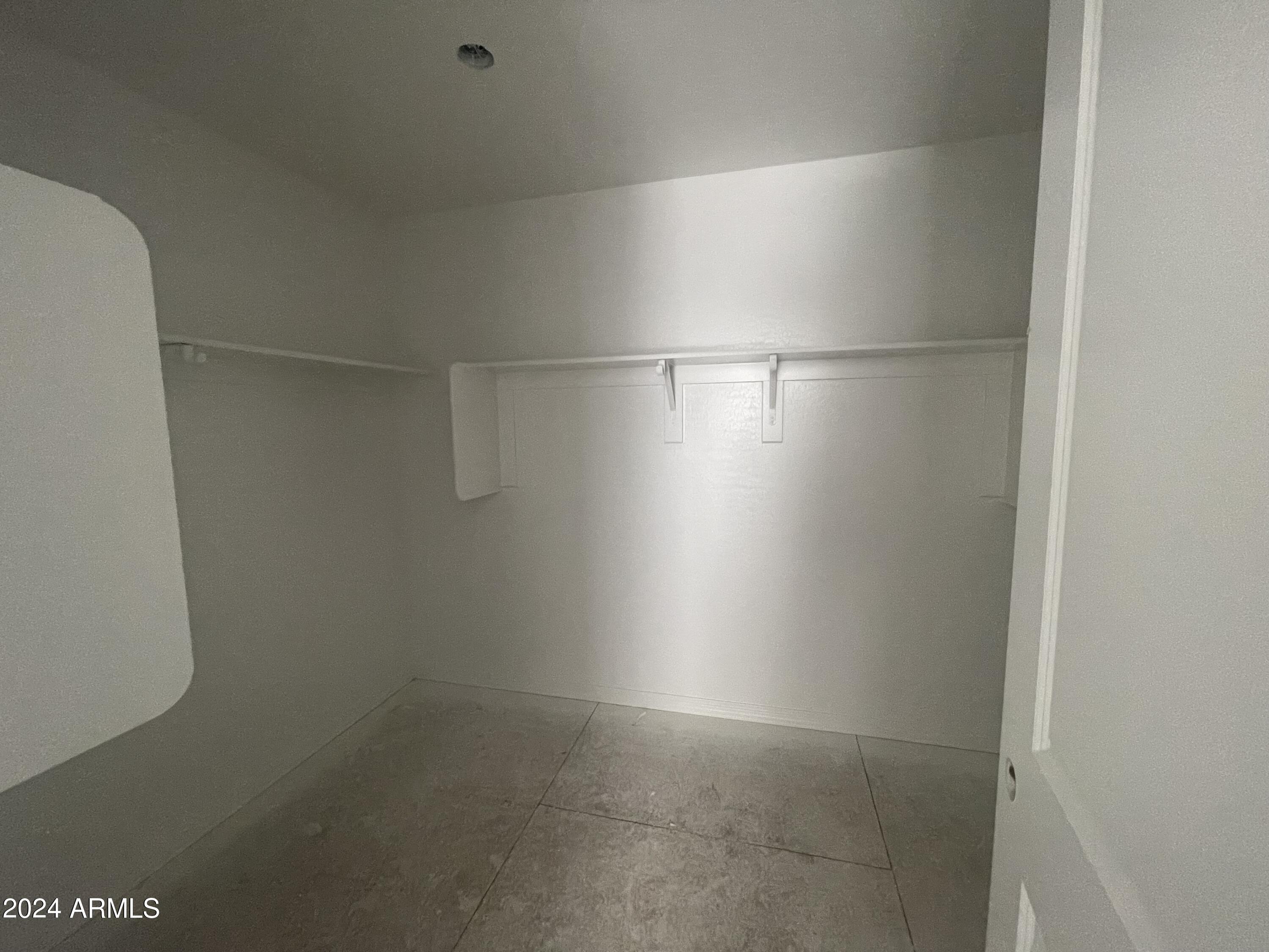 6116 S CALDERON --