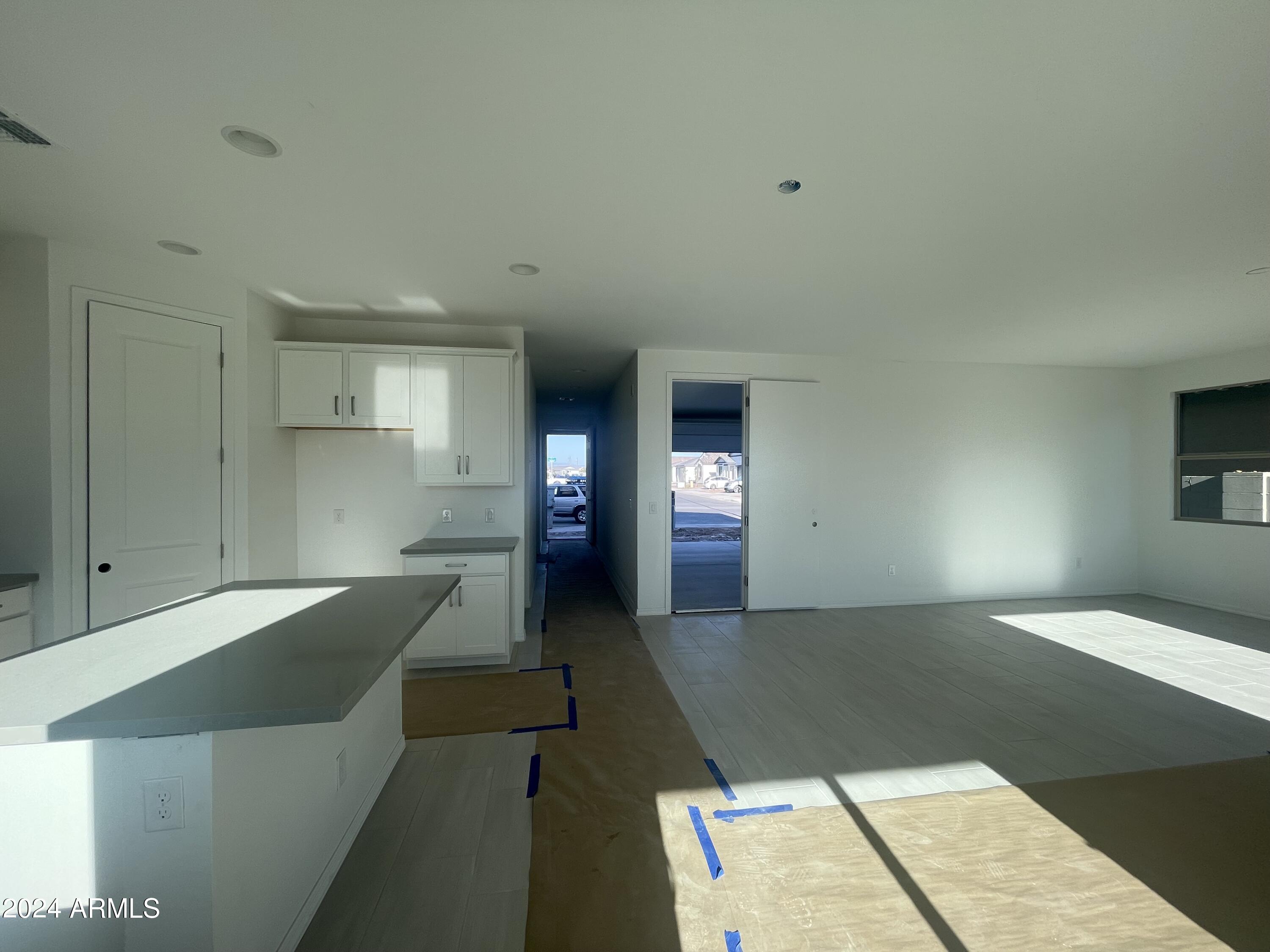 6116 S CALDERON --