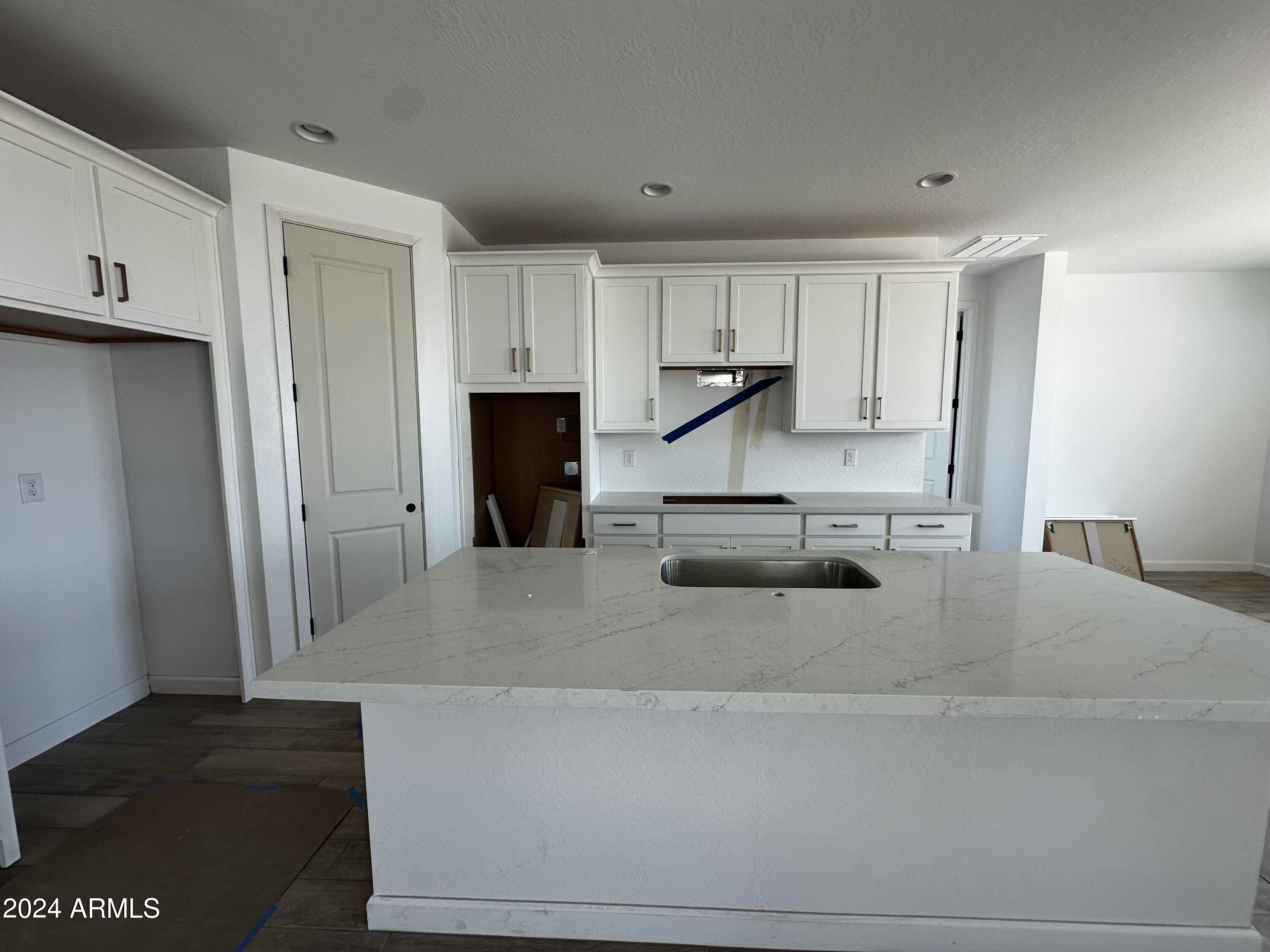 6146 S EMERY --