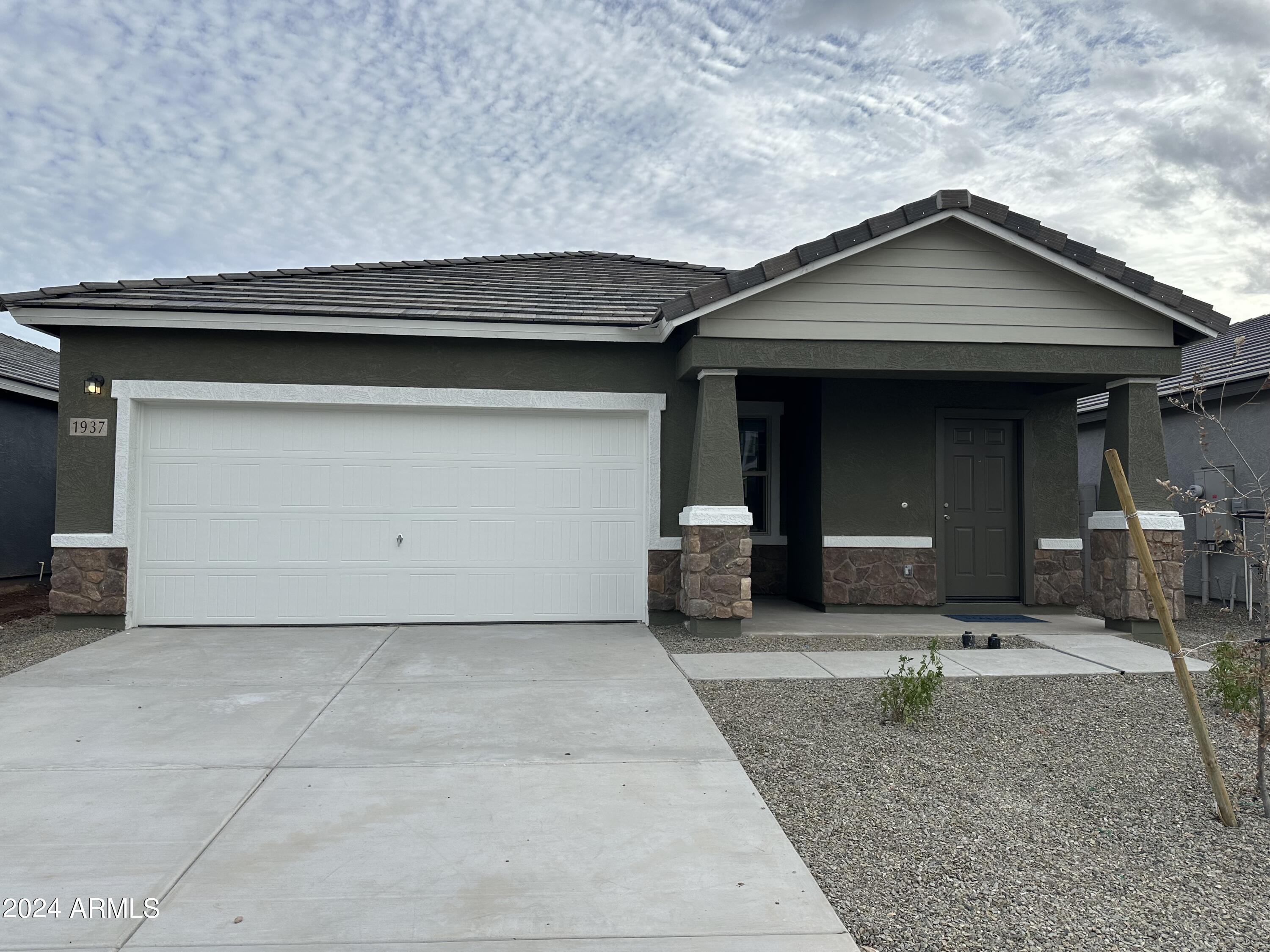 1937 E DRIFTWOOD Drive